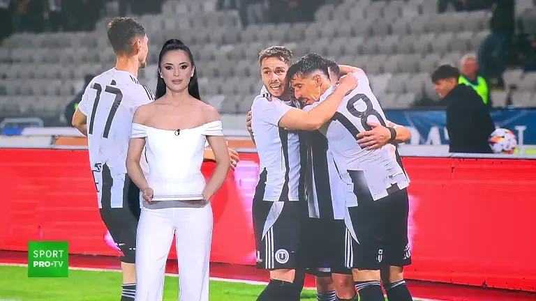 Cum au văzut fanii echipei lui Sabău meciul CFR - U Cluj (3 mai 2025)