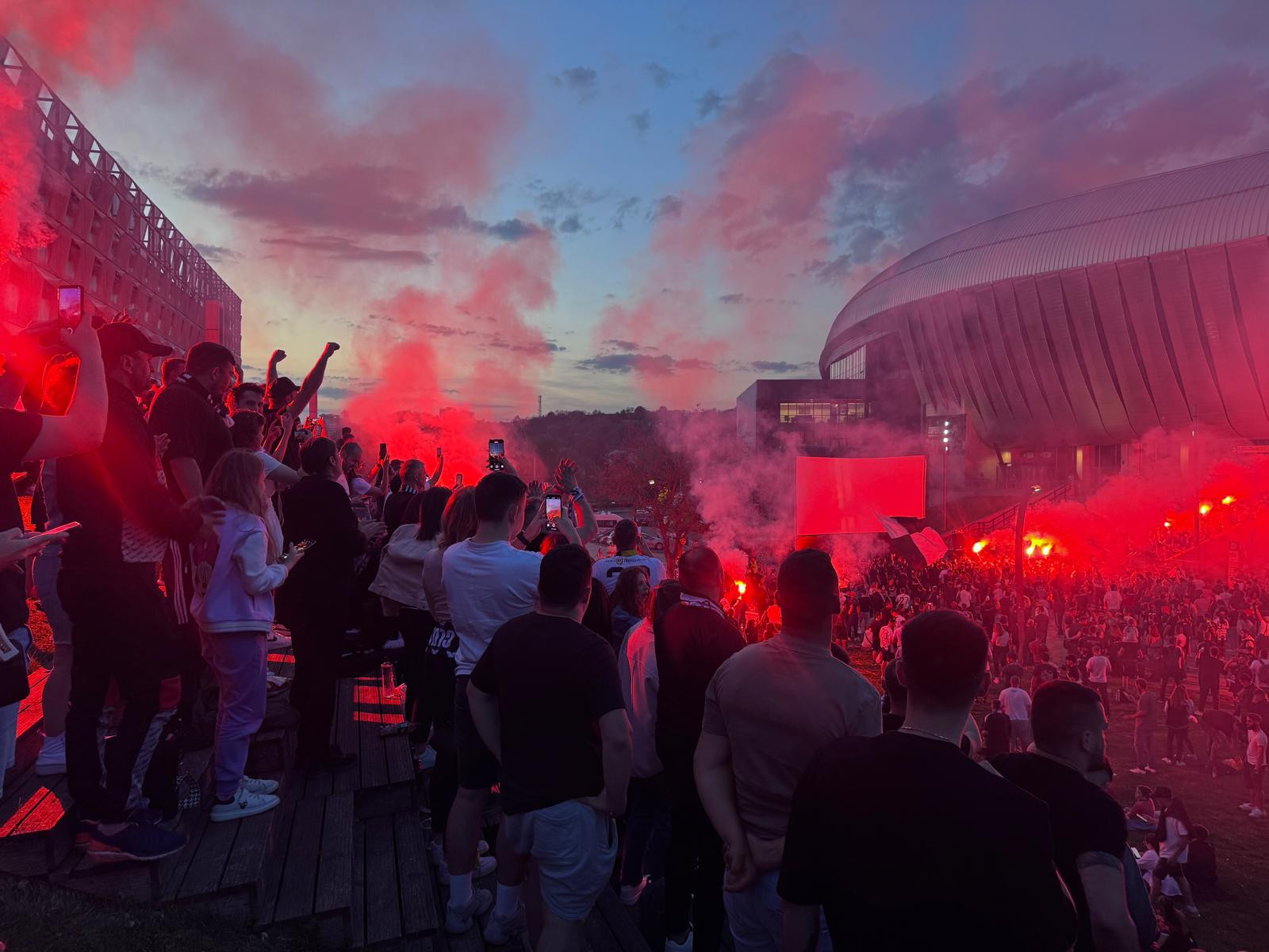 Ba2d6998 7aff 4c8a 9e48 93cc32a1deff