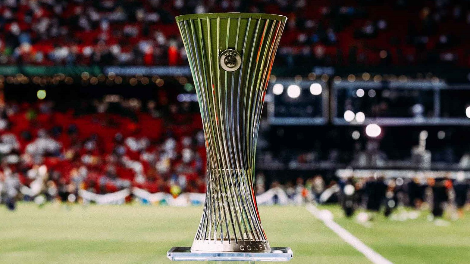 Luptă acerbă &icirc;n play-off și play-out pentru ultimul loc din Conference League! Cine ar disputa acum barajul