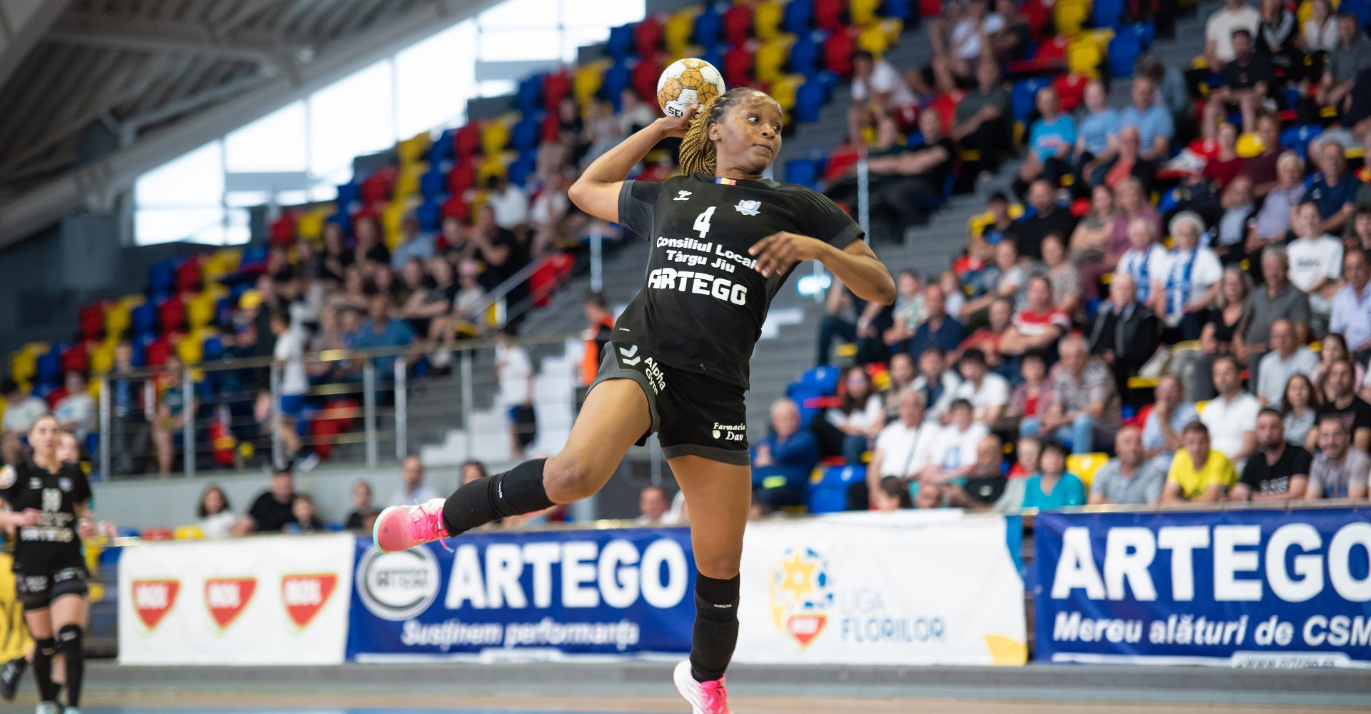 Gilda Simao și Amandine Balzinc, decisive &icirc;n a treia victorie consecutivă a lui CSM T&acirc;rgu Jiu!