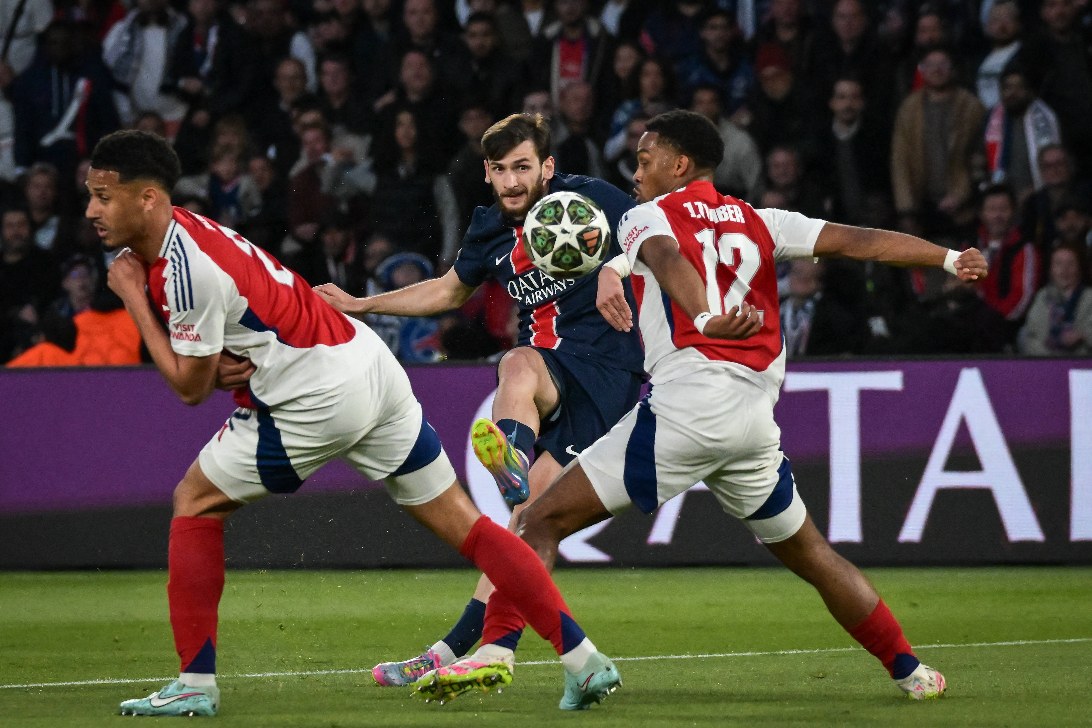 Presa din Anglia a explodat după PSG - Arsenal 2-1: Inimă fr&acirc;ntă / Vis spulberat
