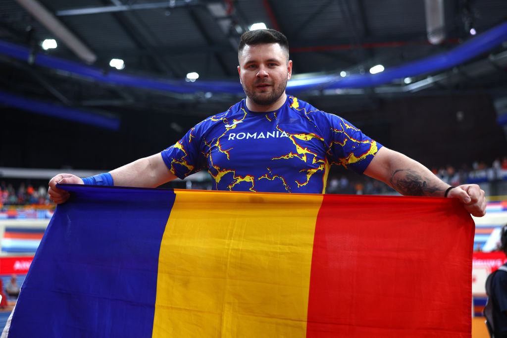 Dec&acirc;t să lipsești de la antrenament, mai bine &icirc;ți tai un braț . Sportivul care a dus Rom&acirc;nia pe locul 1 rememorează relația cu un mare antrenor