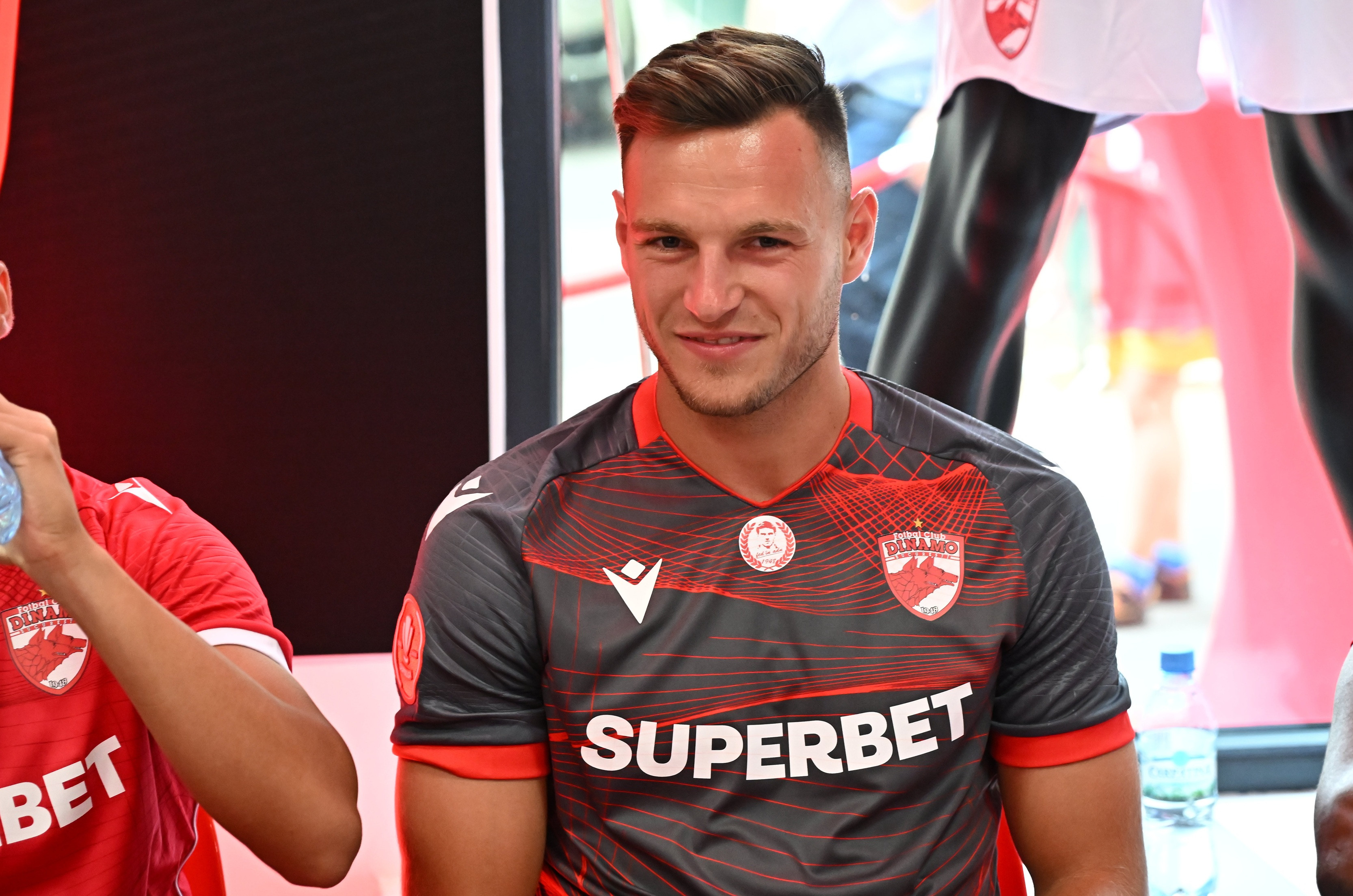 Gigi Becali a dat răspunsul după ce a aflat marea problemă a lui Dennis Politic