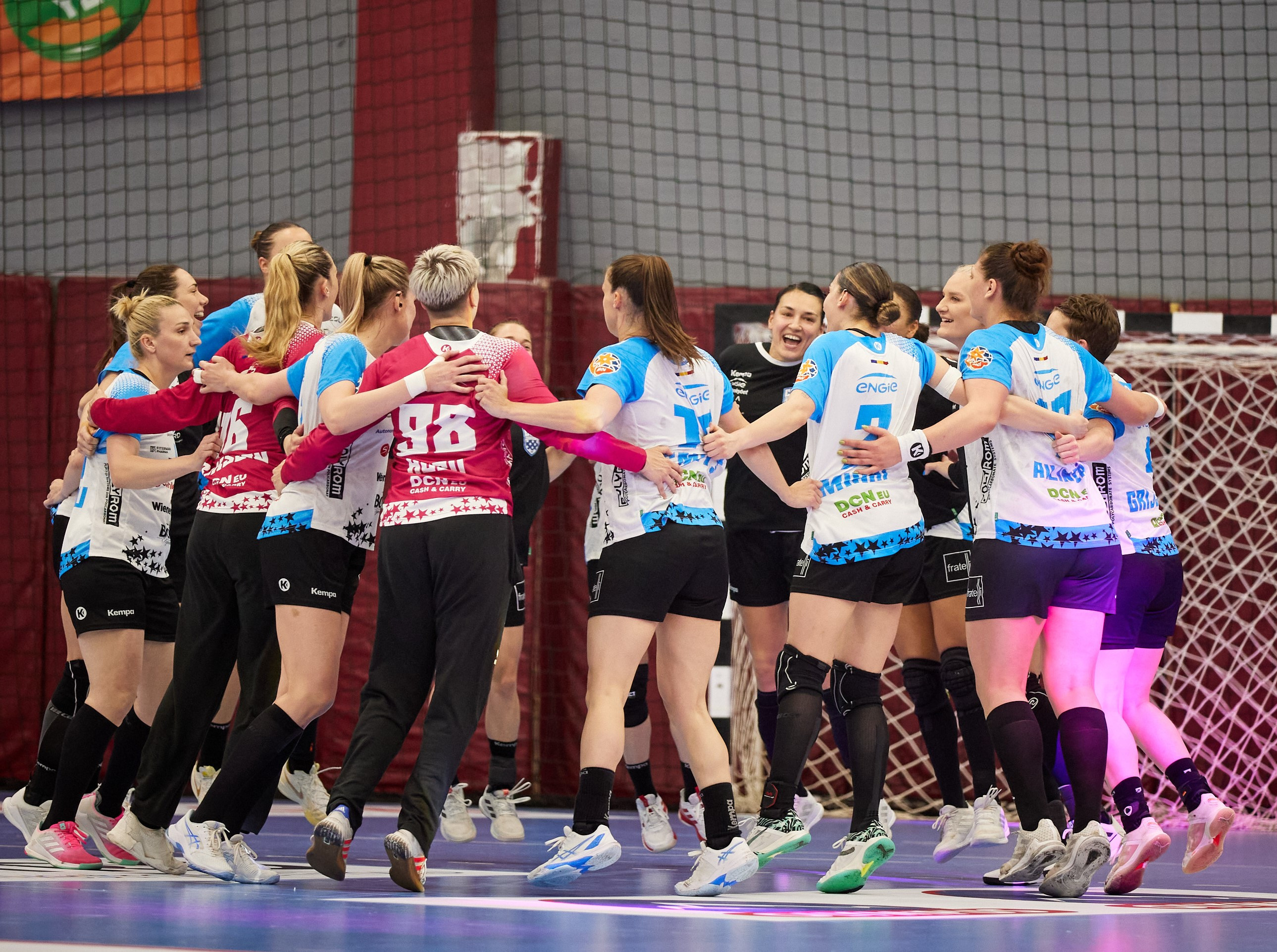 Duel de grație &icirc;n finala Cupei Rom&acirc;niei la handbal feminin! Partida e duminică, de la ora 16:00, pe PRO ARENA și VOYO