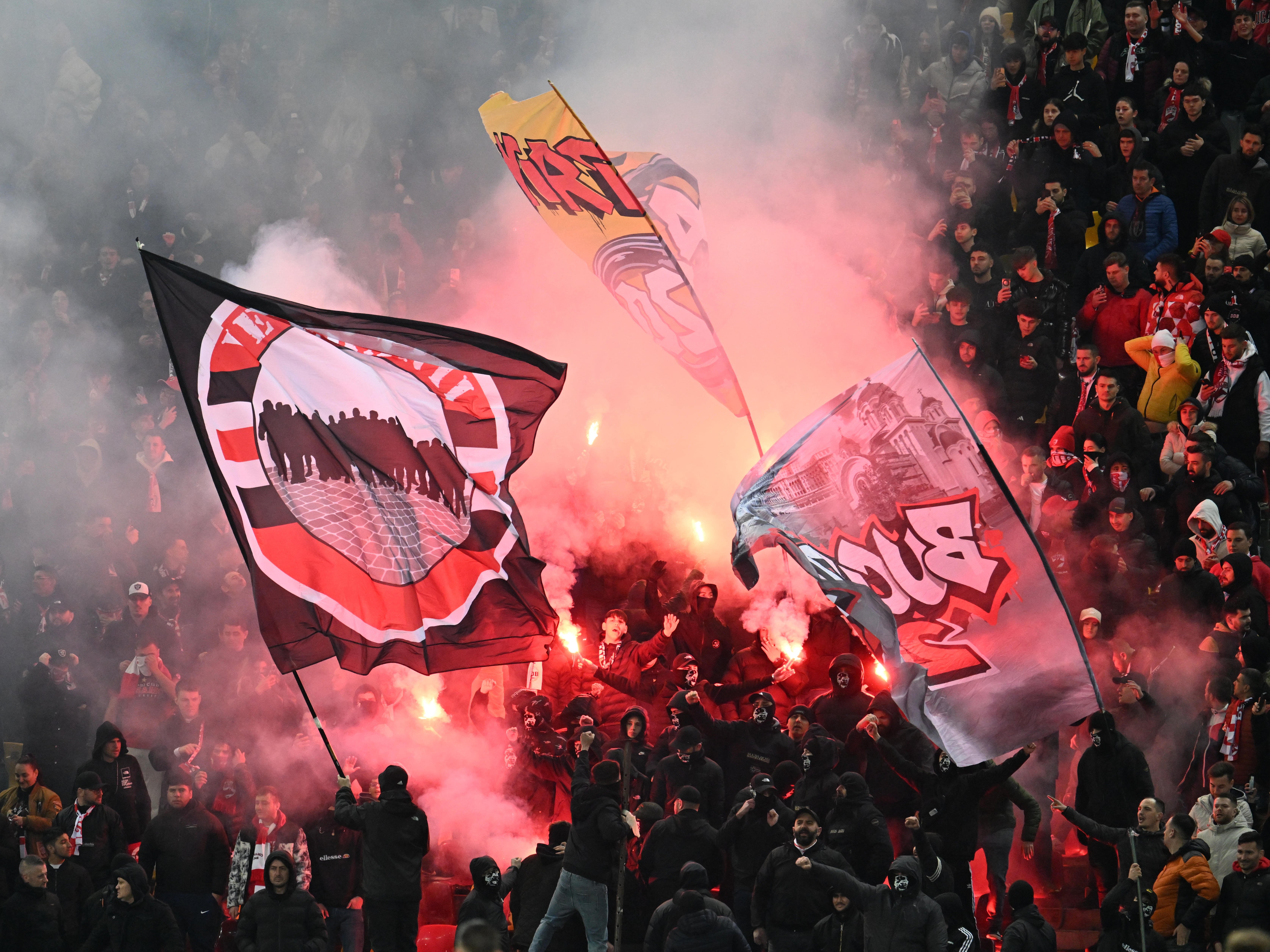 Bate v&acirc;ntul pe Arena Națională! C&acirc;t bilete s-au v&acirc;ndut pentru Dinamo - Rapid