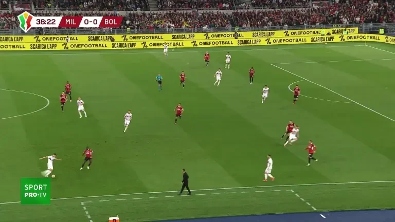 Holm a cerut penalty la Milan - Bologna (14 mai 2025)