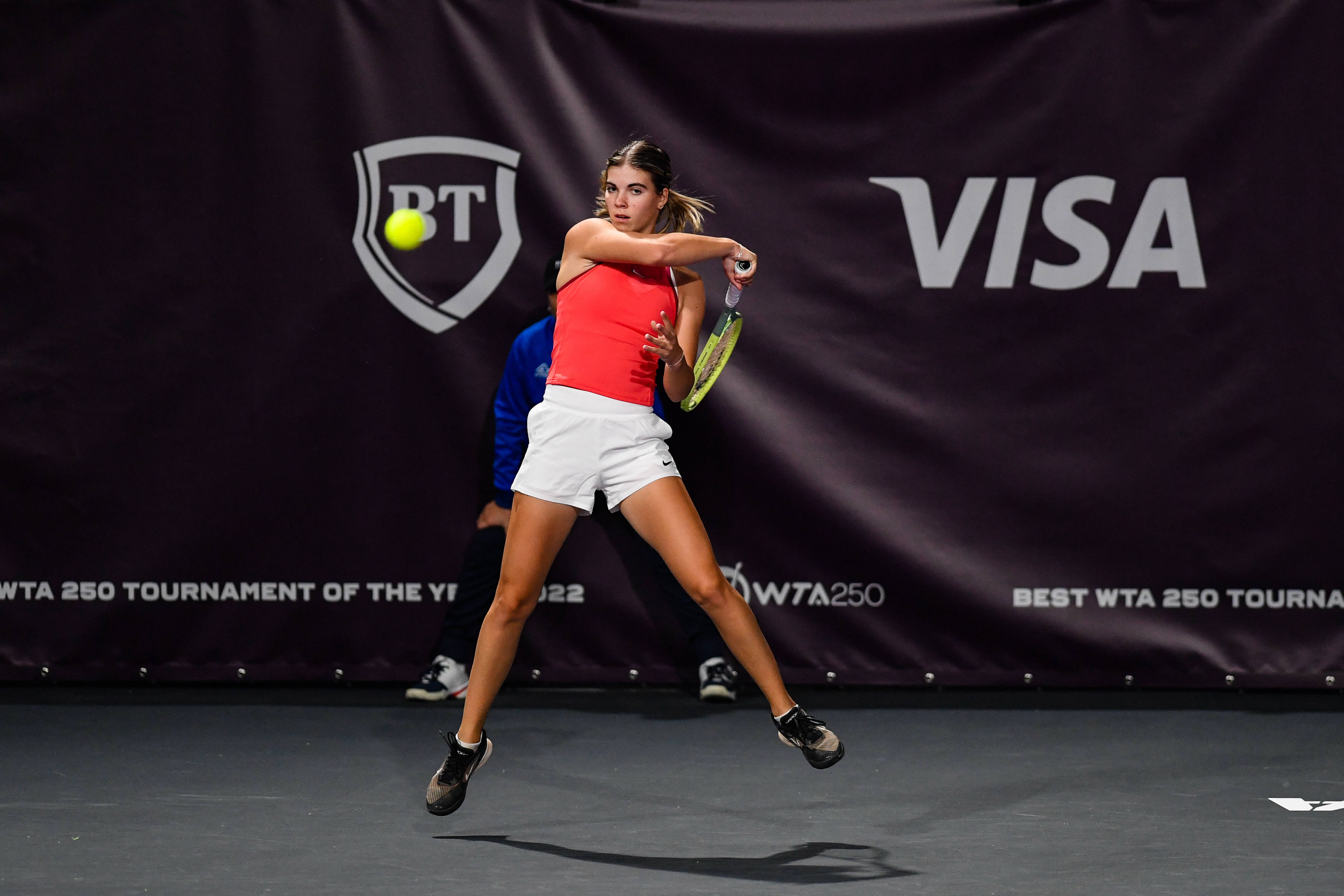 Nu mai puțin de 17 jucători și jucătoare din Rom&acirc;nia s-au calificat &icirc;n optimile turneului ITF de la București!