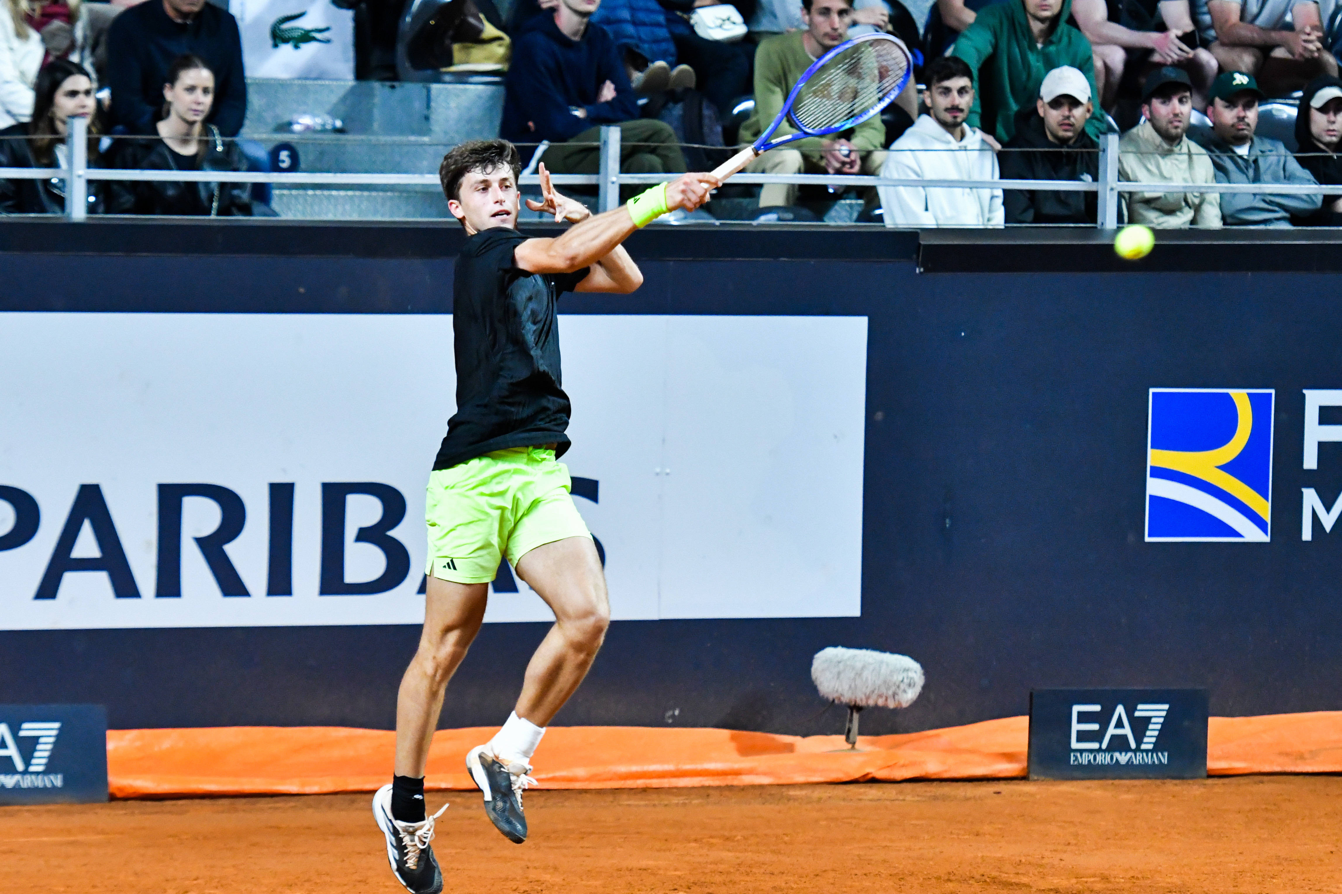 Prețul de plătit: ce i s-a &icirc;nt&acirc;mplat unui jucător, &icirc;n Italia, pentru că a stat prea mult la baie, &icirc;n timpul unui meci de tenis