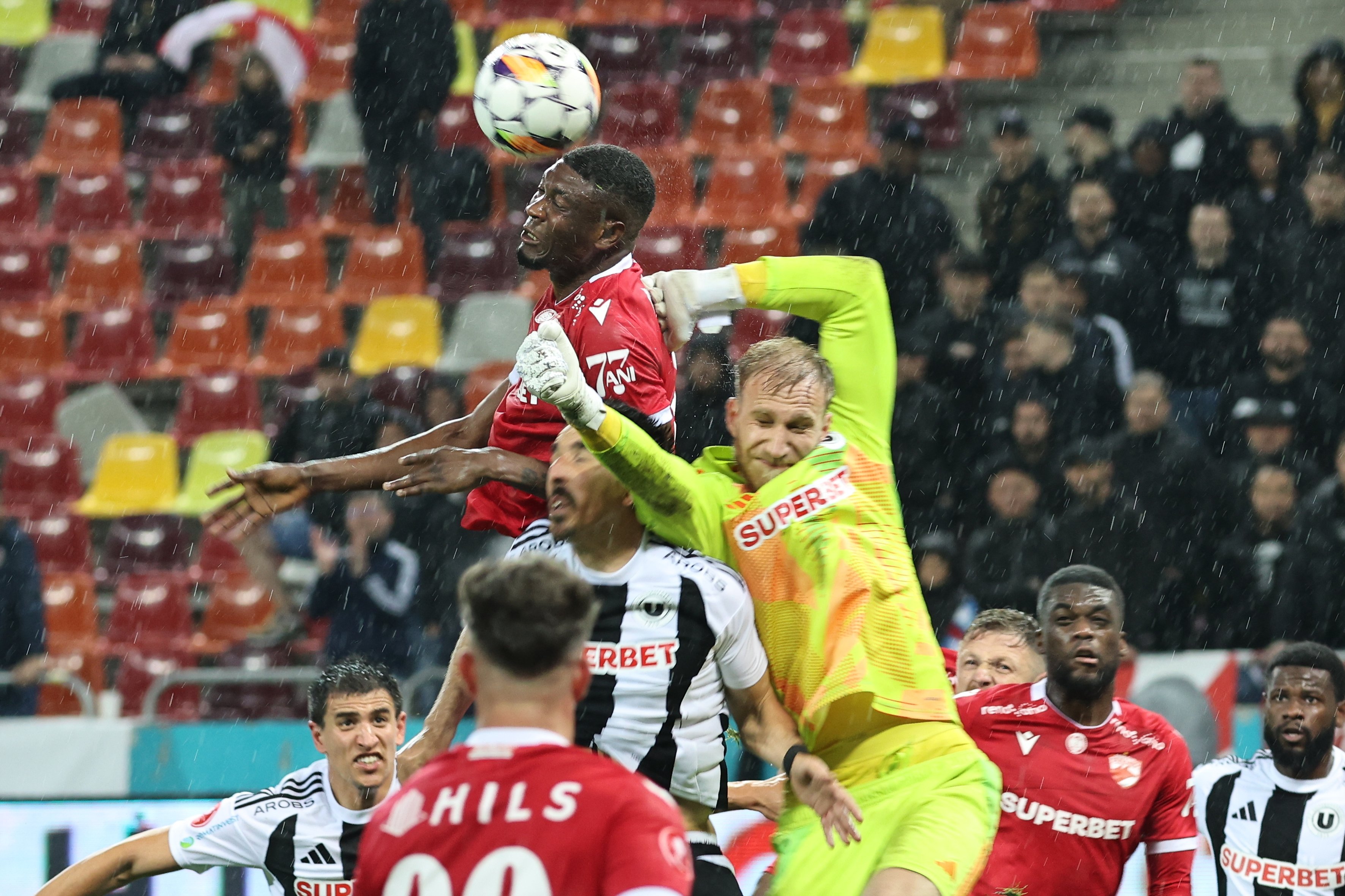 Dinamo bucuresti fc universitatea cluj superliga superbet play off 16052025