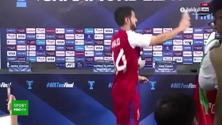 Olăroiu, atacat de jucătorii săi &icirc;n timpul interviului (18 mai 2025)