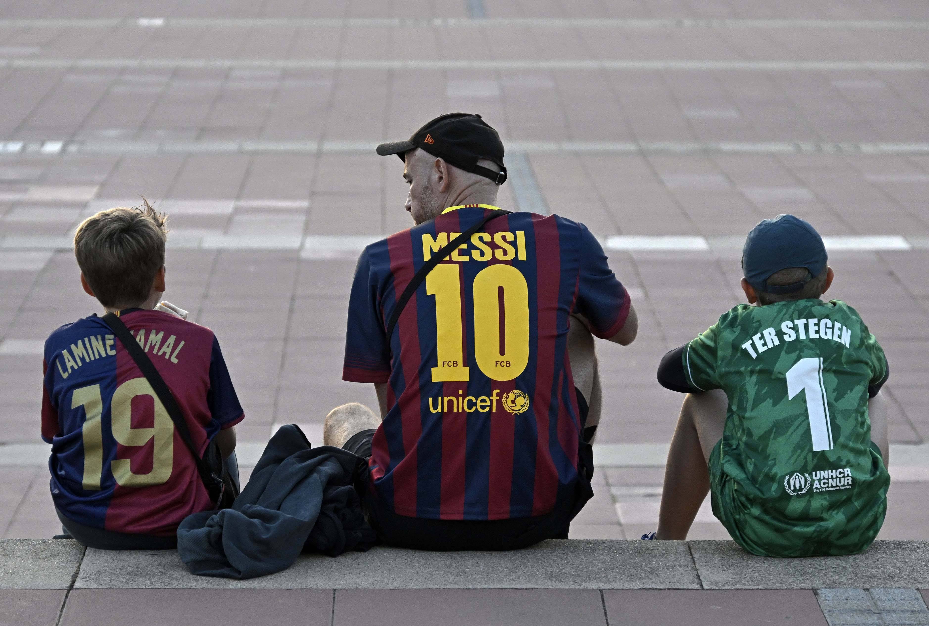 Urmașul lui Messi, la Barcelona: la cine va ajunge tricoul cu numărul 10 din vară