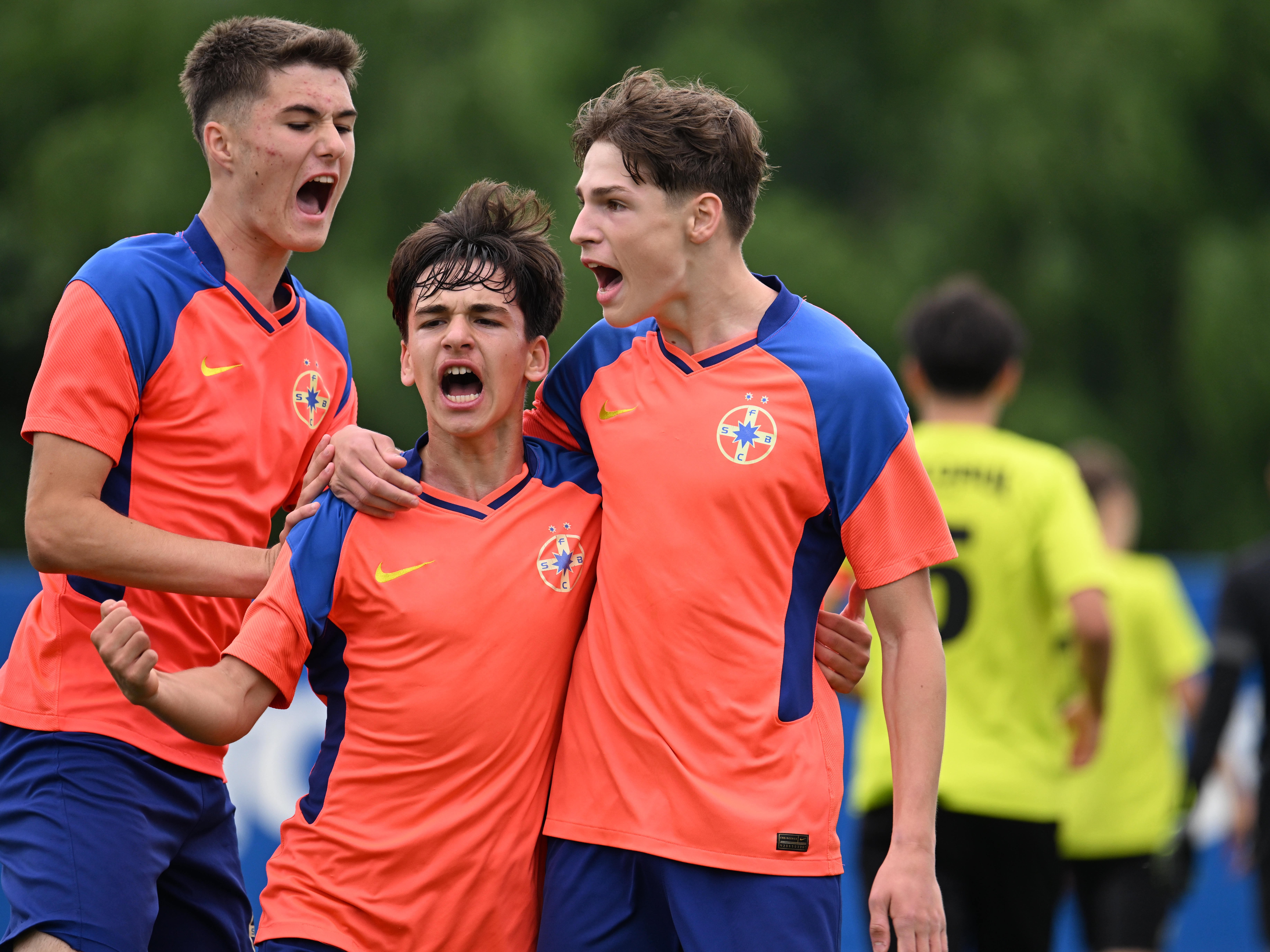 FCSB, campioană și la U15! Roș-albaștrii pot realiza &bdquo;dubla&rdquo; &icirc;n acest sezon