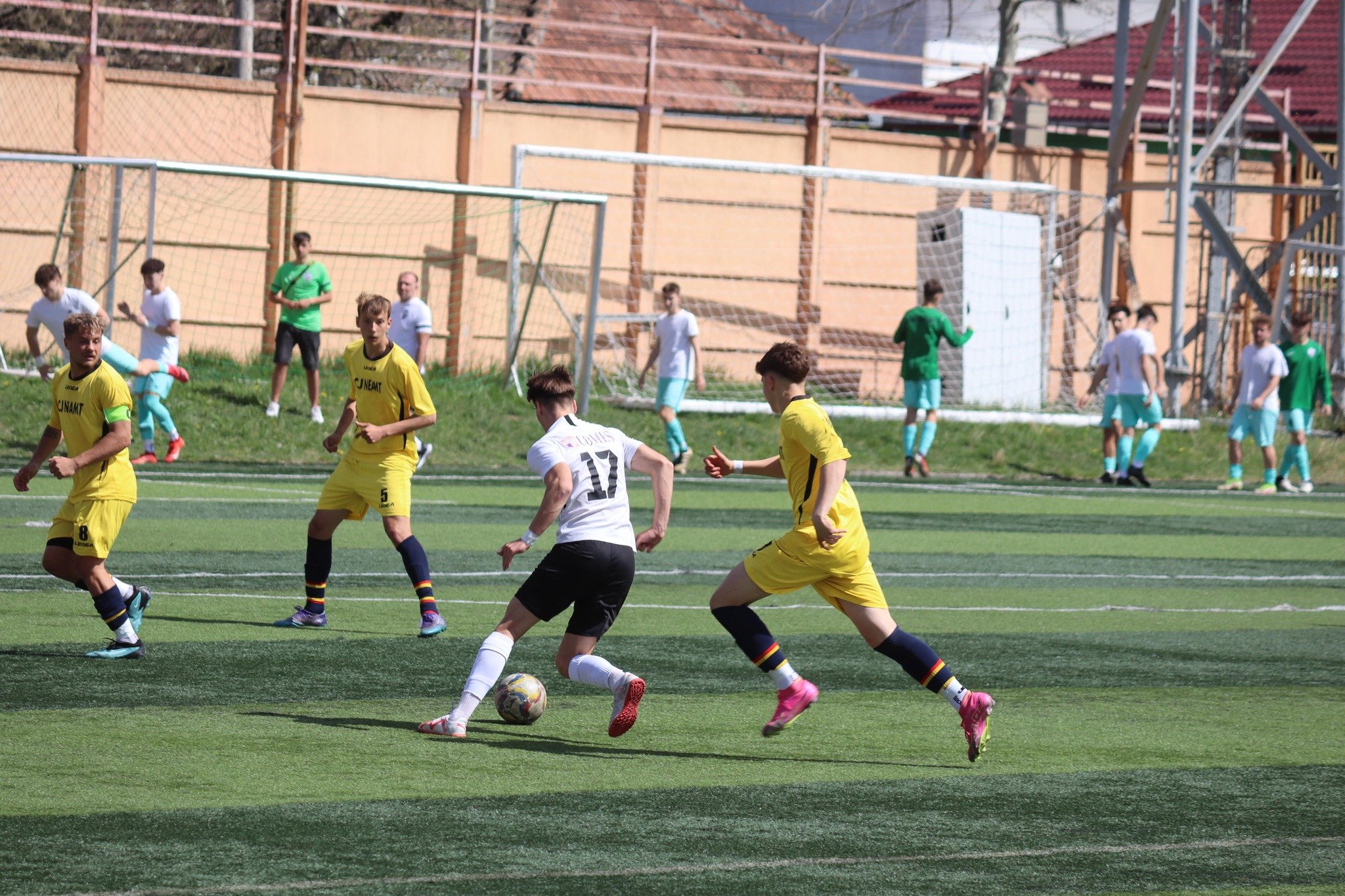 Rom&acirc;nul selecționer &icirc;n străinătate a convocat la națională un jucător din Liga 4! A trecut și pe la Ceahlăul