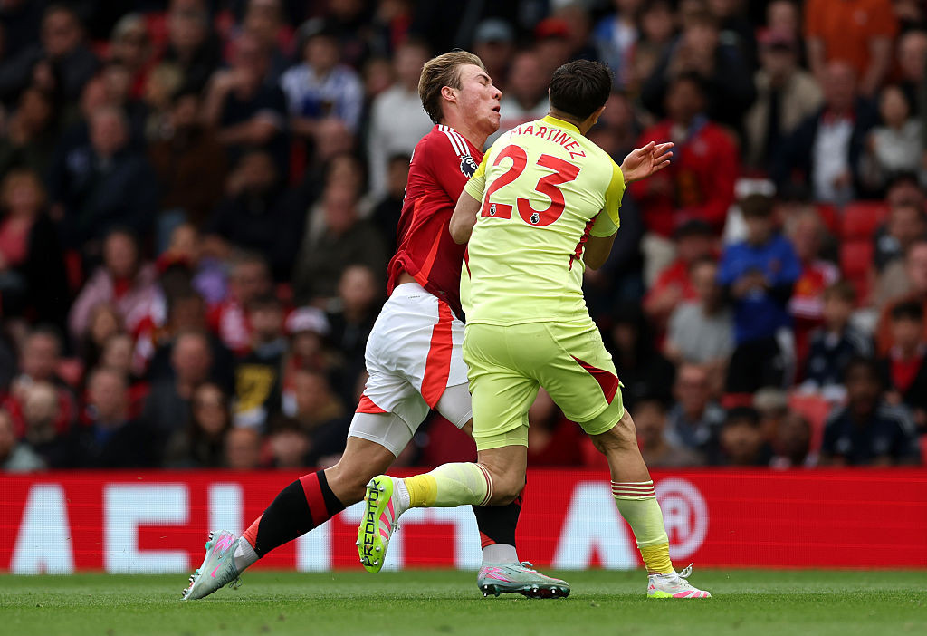 Emiliano martinez united villa 01