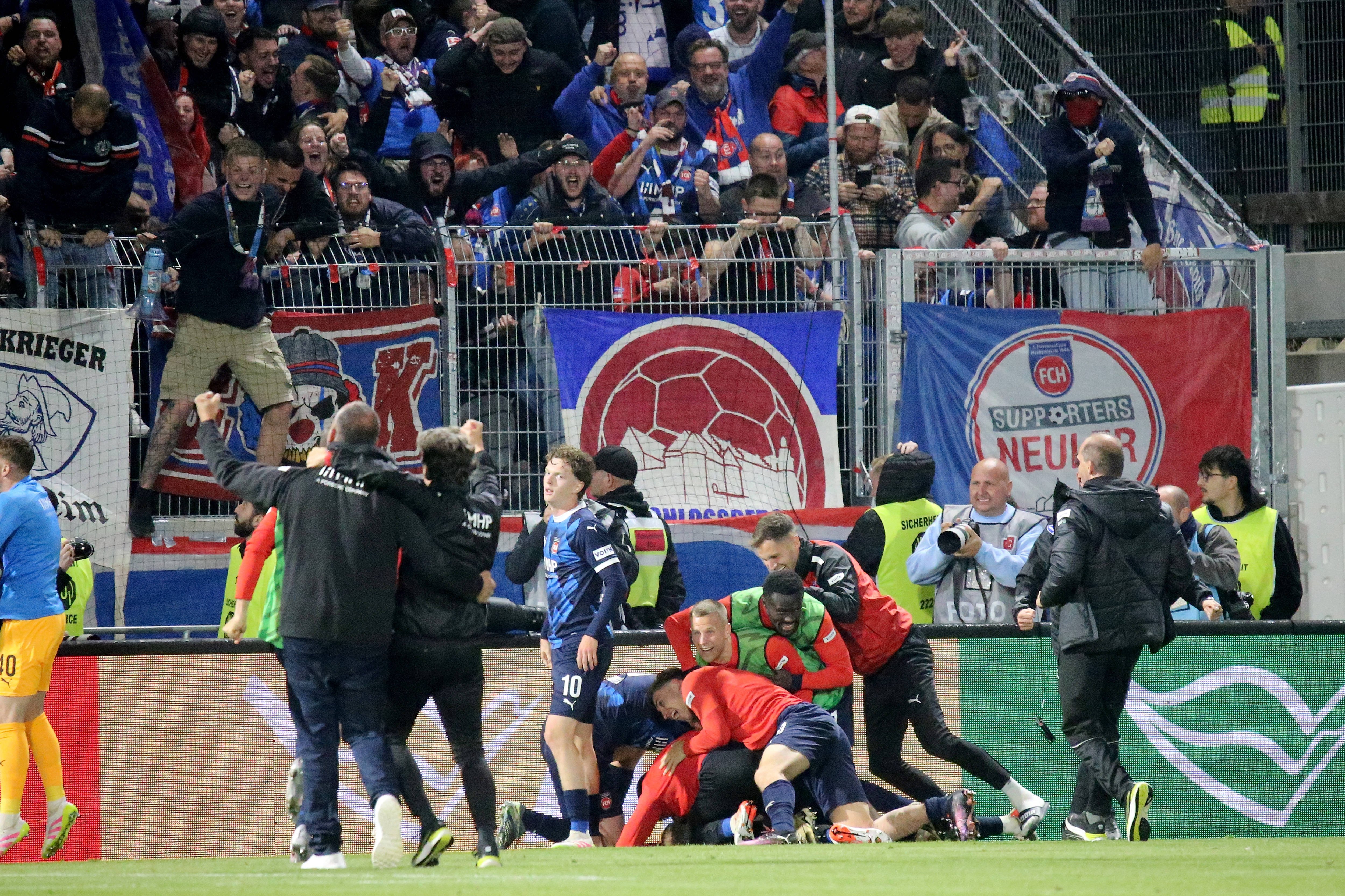 Barajul pentru Bundesliga a fost decis cu un gol marcat &icirc;n minutul 90+5!
