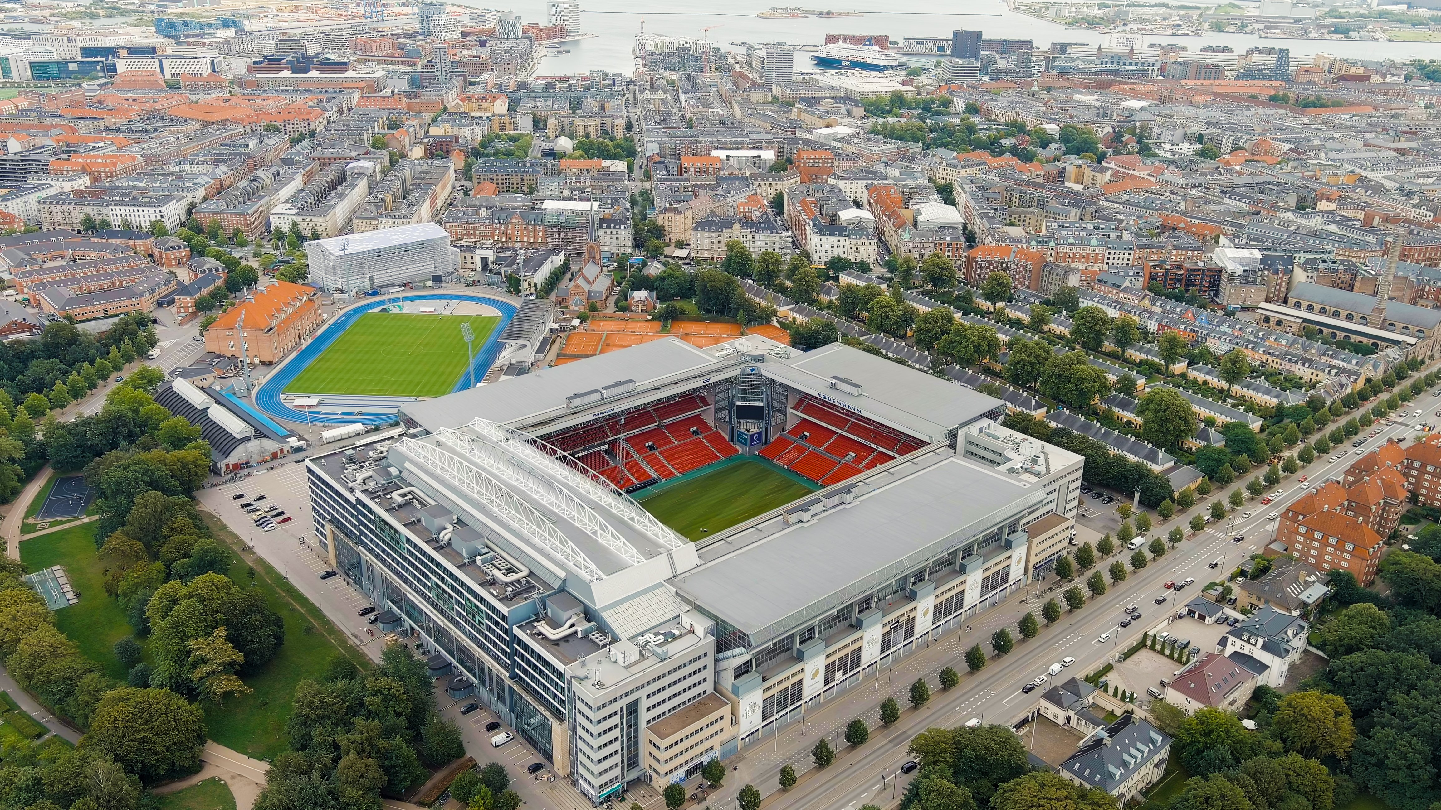 FC Copenhaga se extinde cu preluarea unei echipe - satelit &icirc;n Suedia, la care a &icirc;nceput fotbalul Zlatan Ibrahimovic!