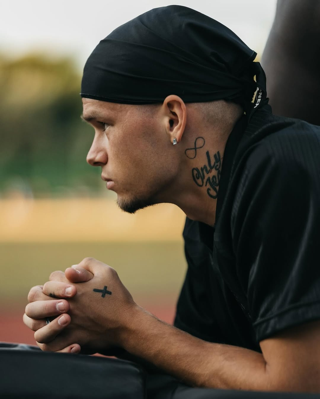 Savuros! Starul lui Chelsea s-a &bdquo;rătăcit&rdquo; &icirc;ntr-un bar din Polonia, &icirc;nainte de finala Conference League: poate primi medalie!