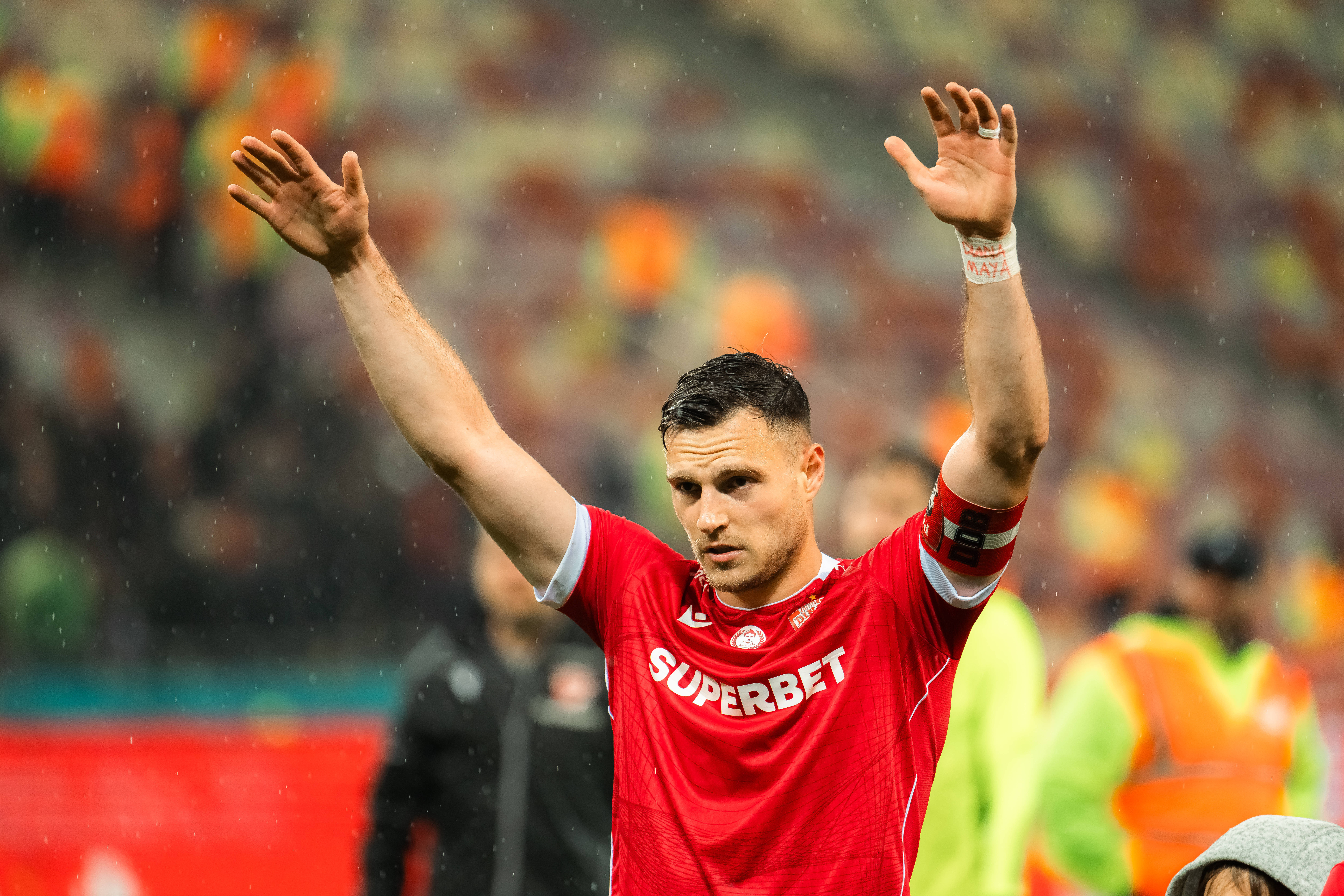 CULISE | Oferta lui Becali pentru Politic e pe masa lui Dinamo. Patronul FCSB e optimist