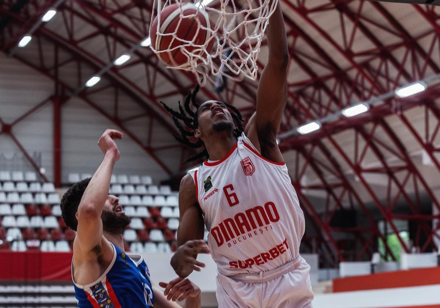 Steaua și Dinamo: ce-au fost și ce-au ajuns! Pe ce locuri jenante au &icirc;ncheiat &icirc;n Liga Națională