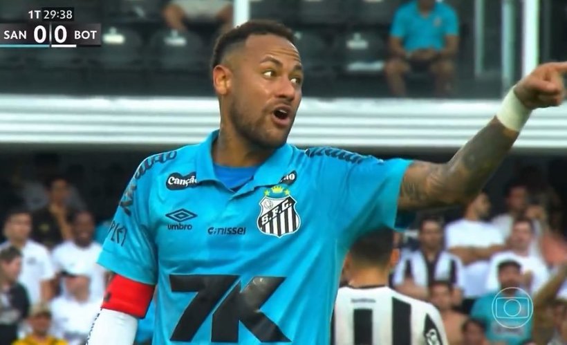 Neymar nu e Maradona! Gol PENIBIL cu m&acirc;na și cartonaș roșu instant pentru brazilian