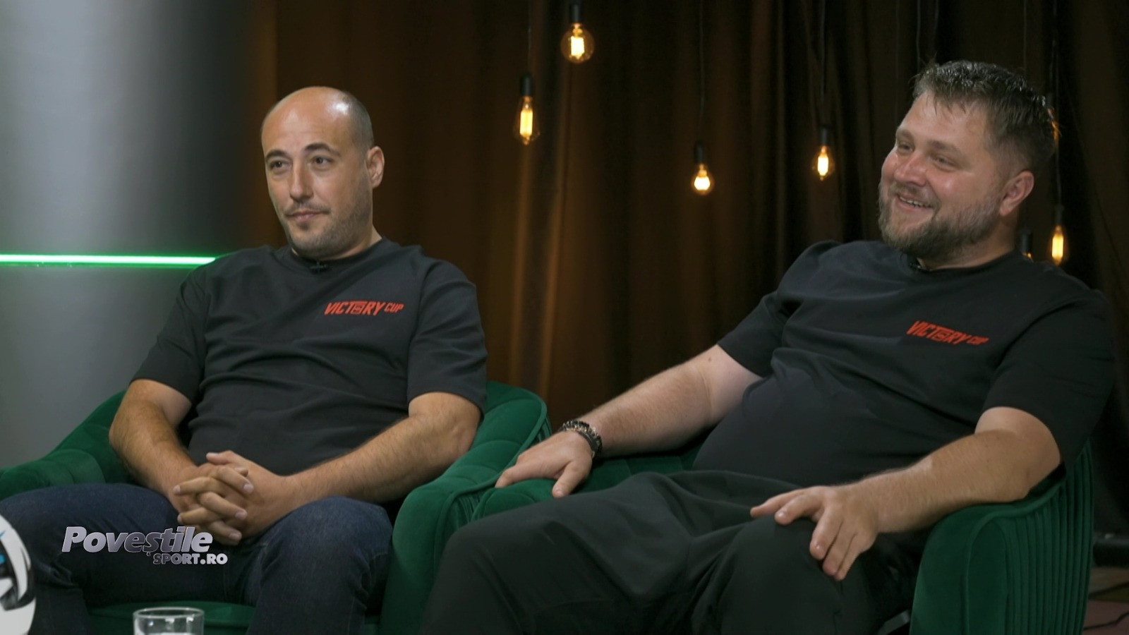 Au pus pe picioare un fenomen fotbalistic care i-a atras și pe Van der Vaart și Pranjic. Ne-am g&acirc;ndit să-l chemăm și pe Istvan Kovacs! Dragoș Buzatu și Mircea Jecu, la Poveștile Sport.ro