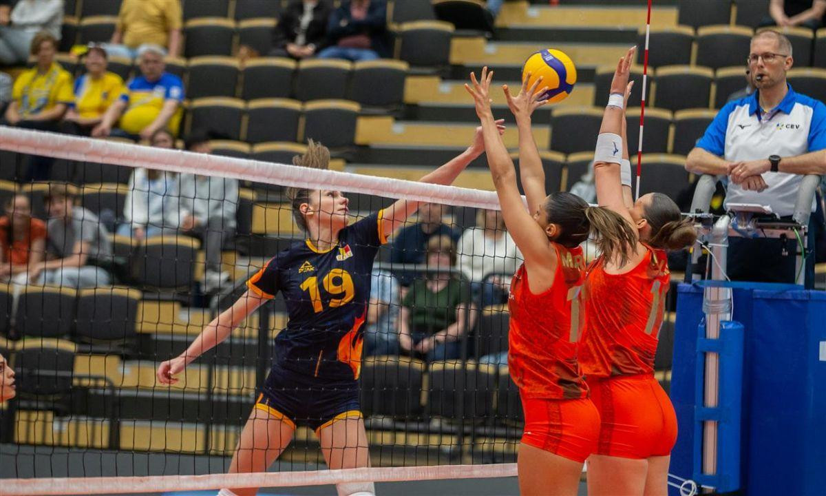 Fotomodele pentru o zi, voleibalistele vor să răm&acirc;nă ne&icirc;nvinse &icirc;n Golden League. Ce spune Adelina Ungureanu