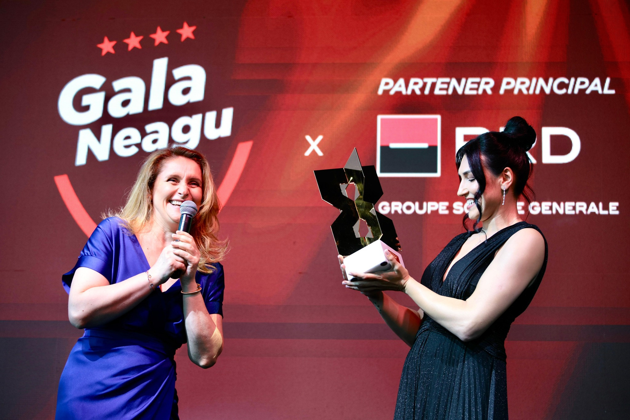 Cristina Neagu, strălucitoare! Imagini de la dineul oficial &icirc;nainte de gala transmisă duminică de Pro TV și VOYO (16:00)