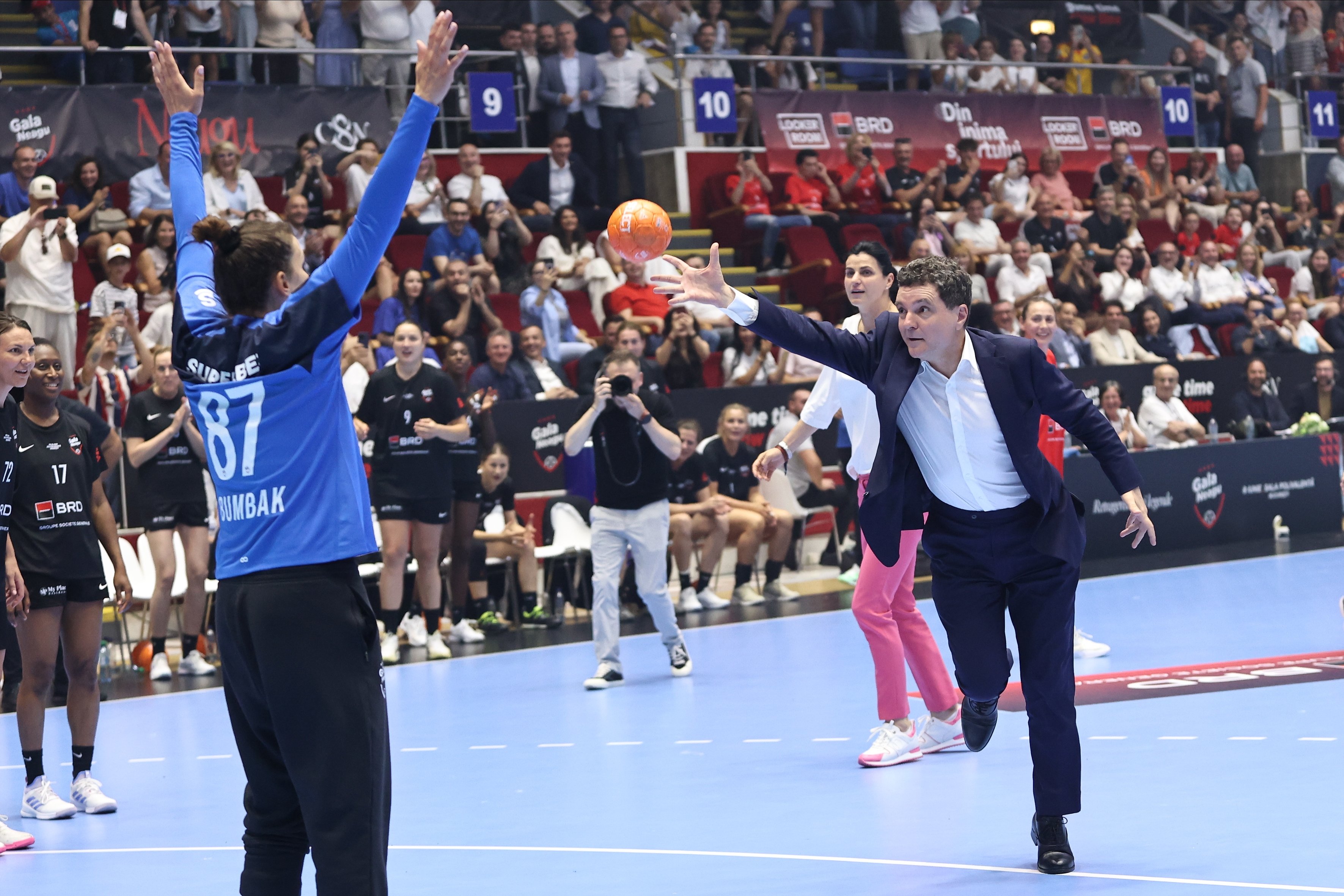 Home legends world stars gala neagu 08062025 nicusor dan