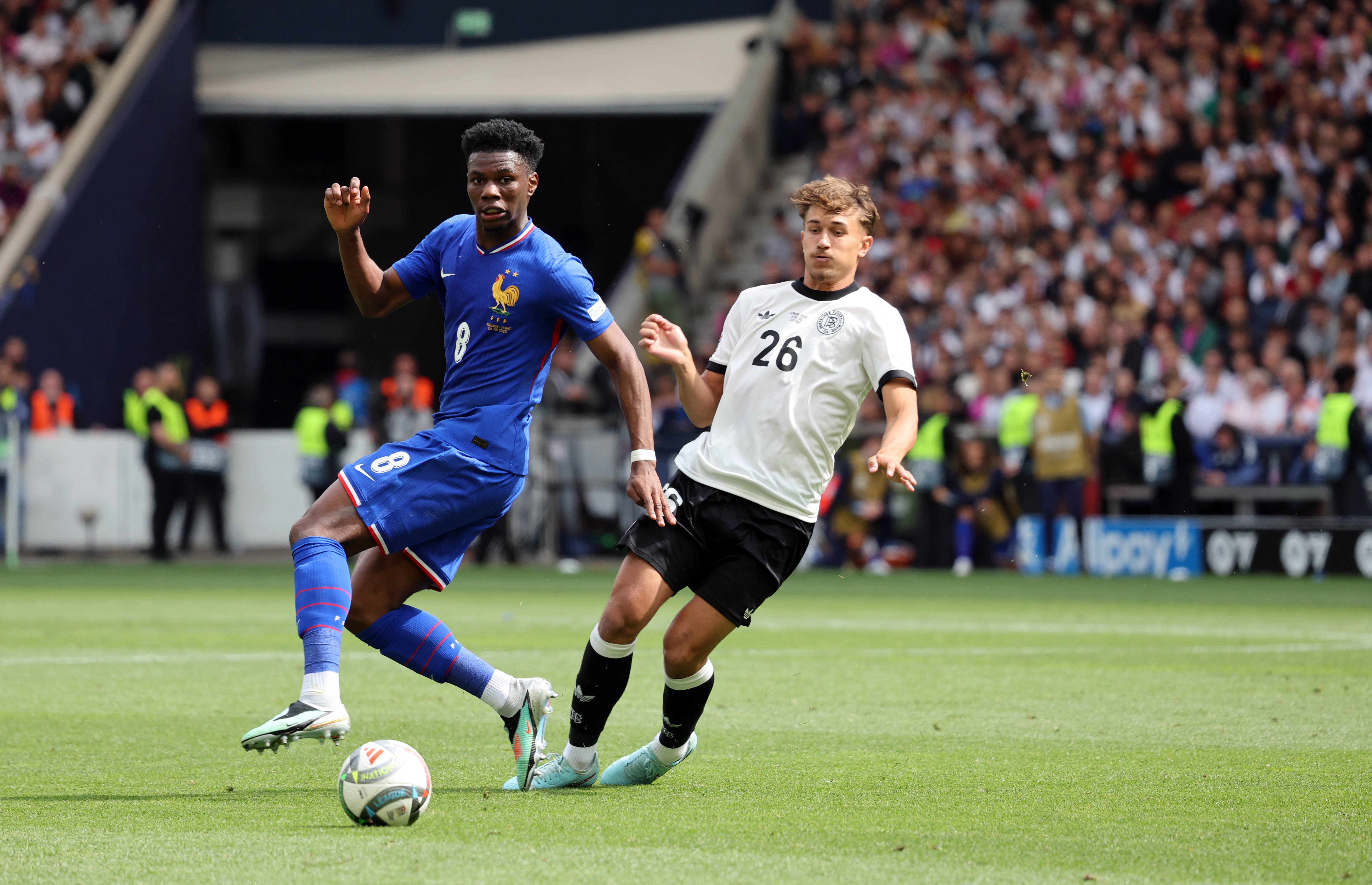 Fotbalistul de origine rom&acirc;nă care &icirc;n două zile a debutat la naționala Germaniei și a semnat cu Bayern Munchen!