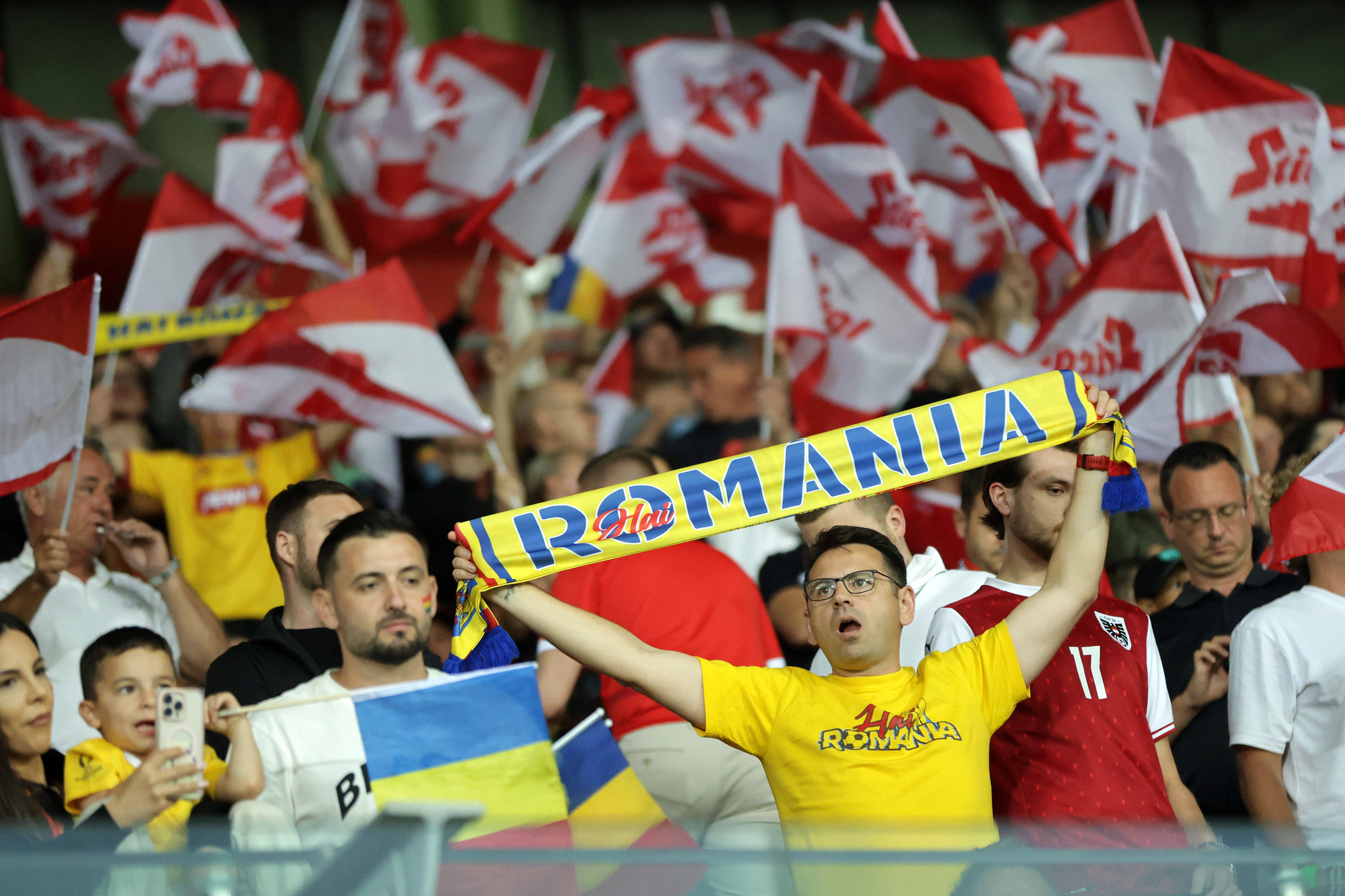 &bdquo;Zidul galben&ldquo; a uimit Europa: Austria &ndash; Rom&acirc;nia și Rom&acirc;nia &ndash; Cipru au atins două borne fantastice