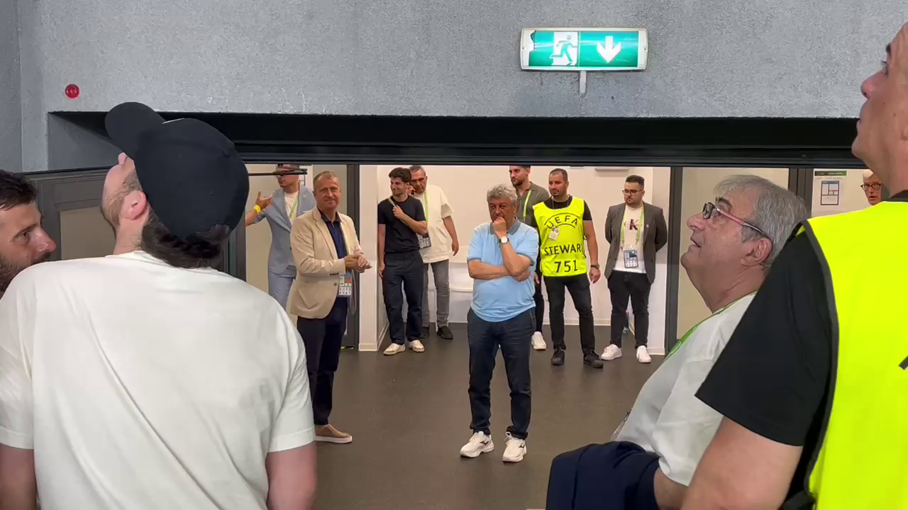 Mircea Lucescu s-a dus glonț &icirc;n vestiarul tricolorilor după calificarea Rom&acirc;niei &icirc;n semifinalele EURO U19: ce le-a transmis