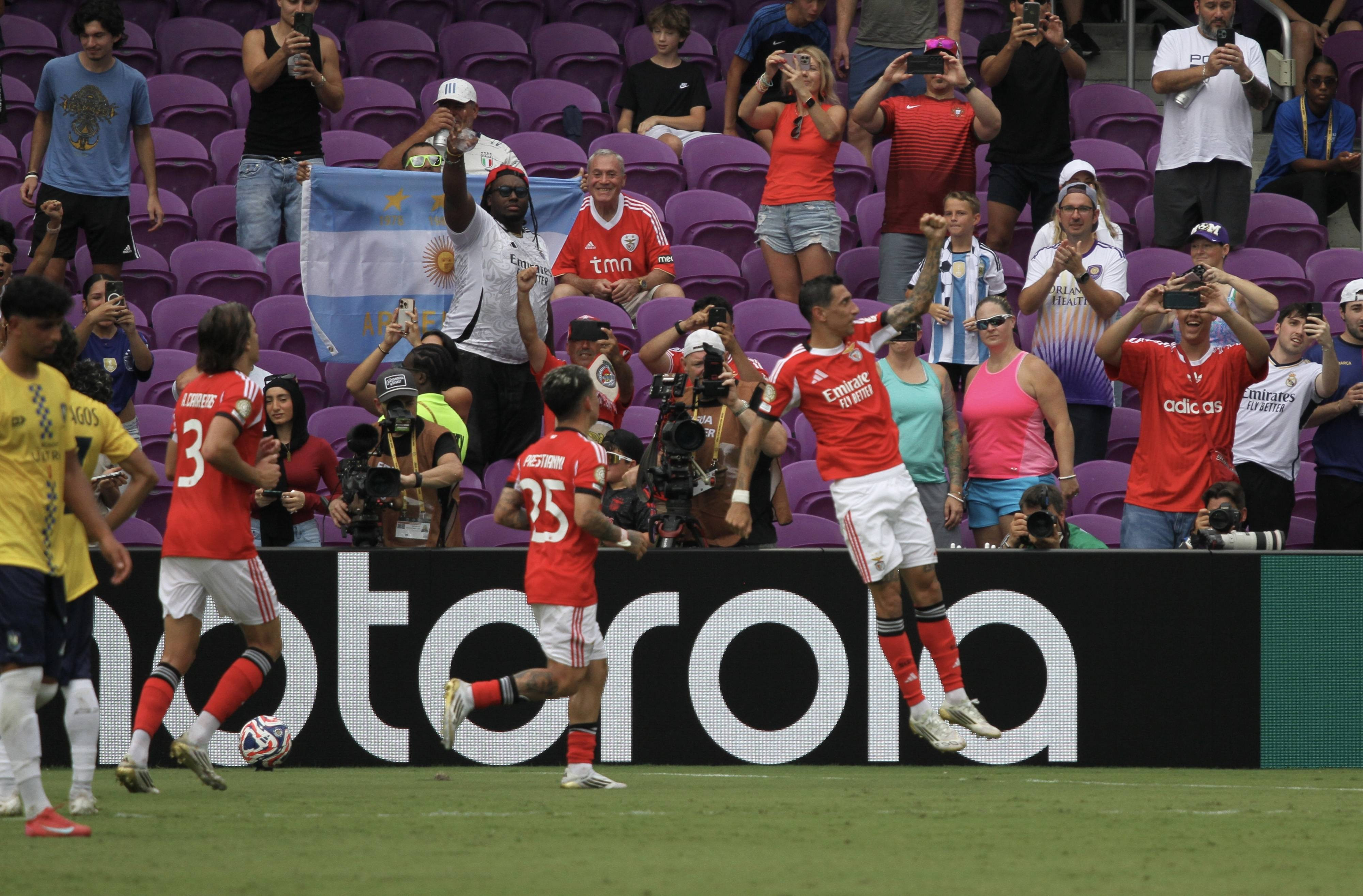 Benfica - Auckland City 6-0! Portughezii s-au distrat &icirc;n repriza doua și au urcat pe primul loc &icirc;n grupa de la CWC 2025 (VOYO)