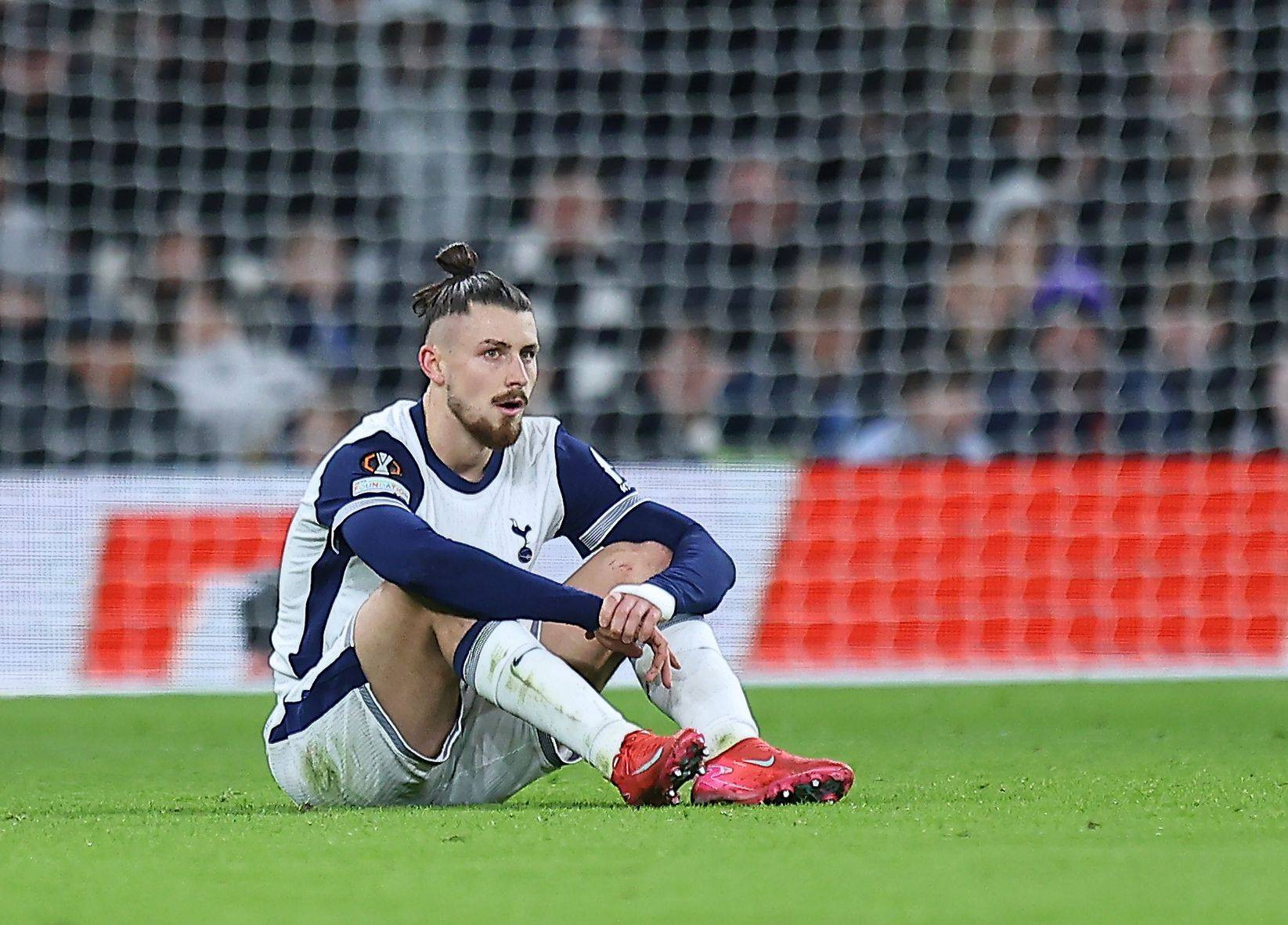 Vești proaste pentru Radu Drăgușin! C&acirc;nd revine fundașul din accidentare