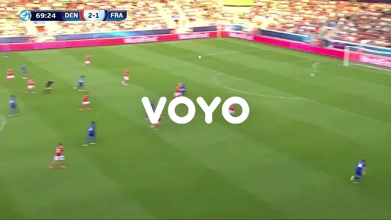 Faza incredibilă &icirc;n Danemarca U21 - Franța U21! Portarul era &icirc;n spatele porții și a primit gol