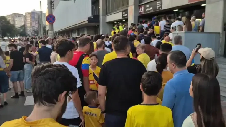 Coadă infernală &icirc;n Giulești cu 10 minute &icirc;nainte să &icirc;nceapă Rom&acirc;nia - Olanda (23.06.2025)