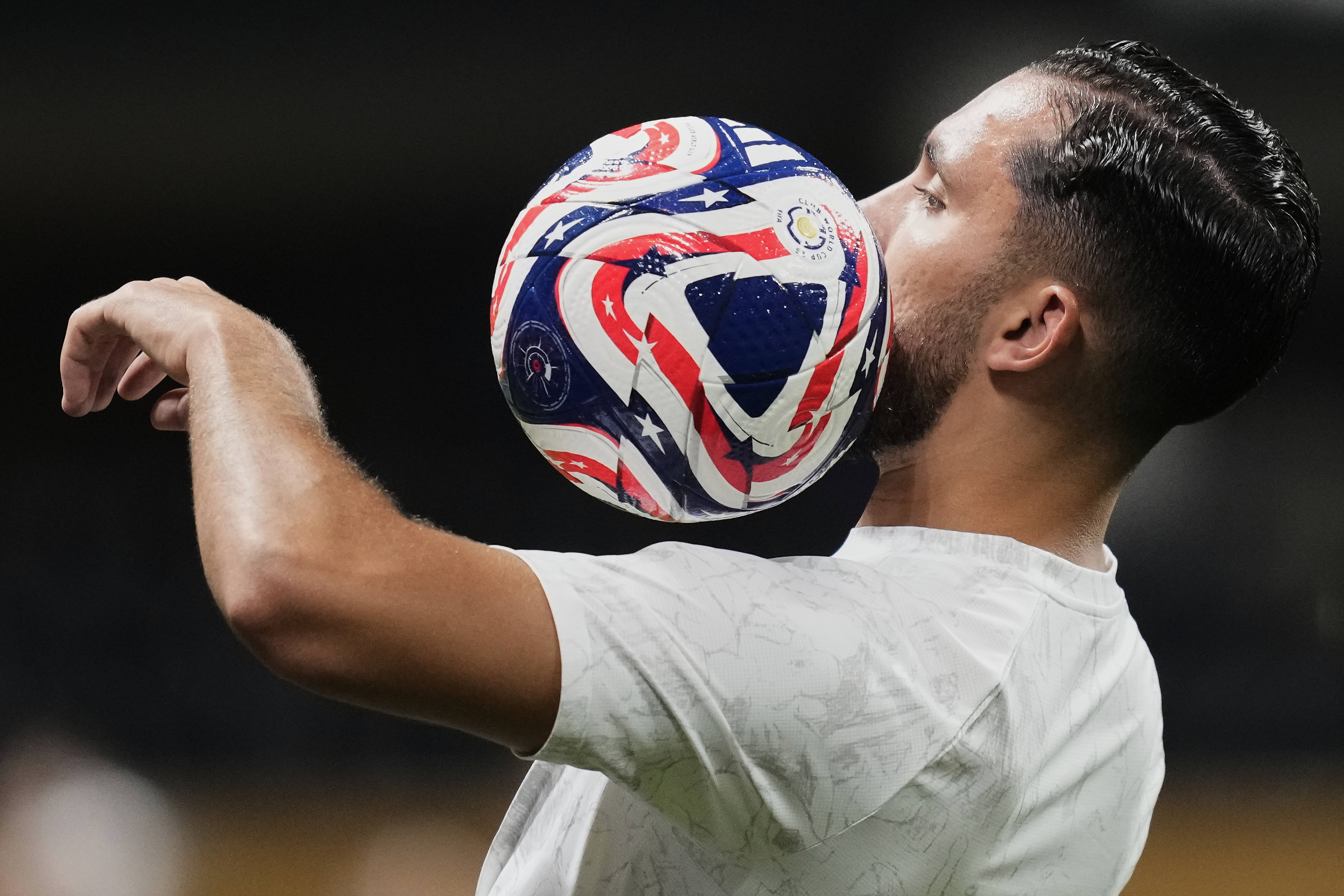 PORTRET | T&acirc;nărul jucător de geniu lăudat de Thierry Henry, programat să ia pe sus Premier League: Nu am văzut &icirc;n istorie pe cineva ca el