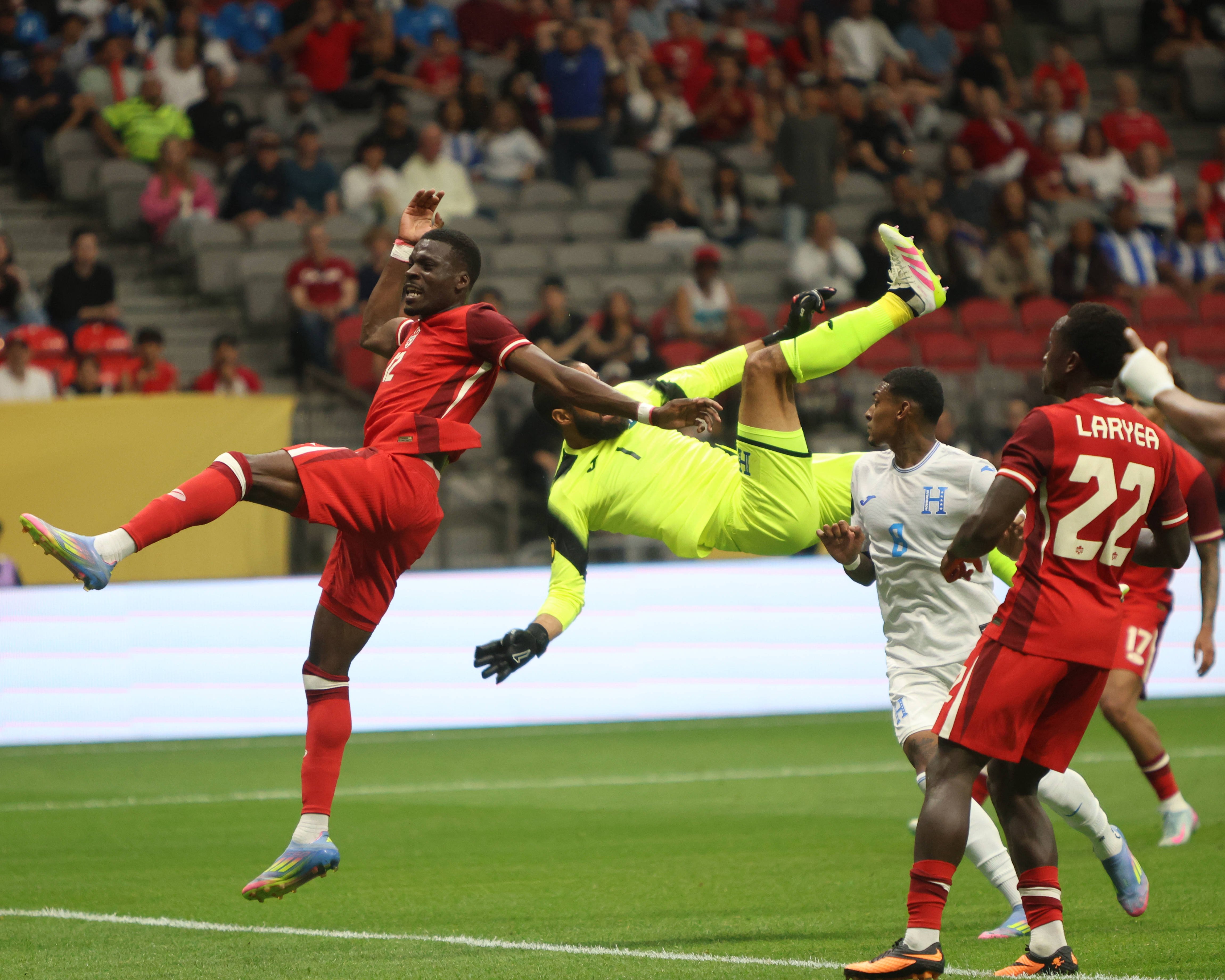 Autogol antologic de portar la Gold Cup! &rdquo;Olteanul&rdquo; Denil Maldonado și-a pus m&acirc;inile &icirc;n cap