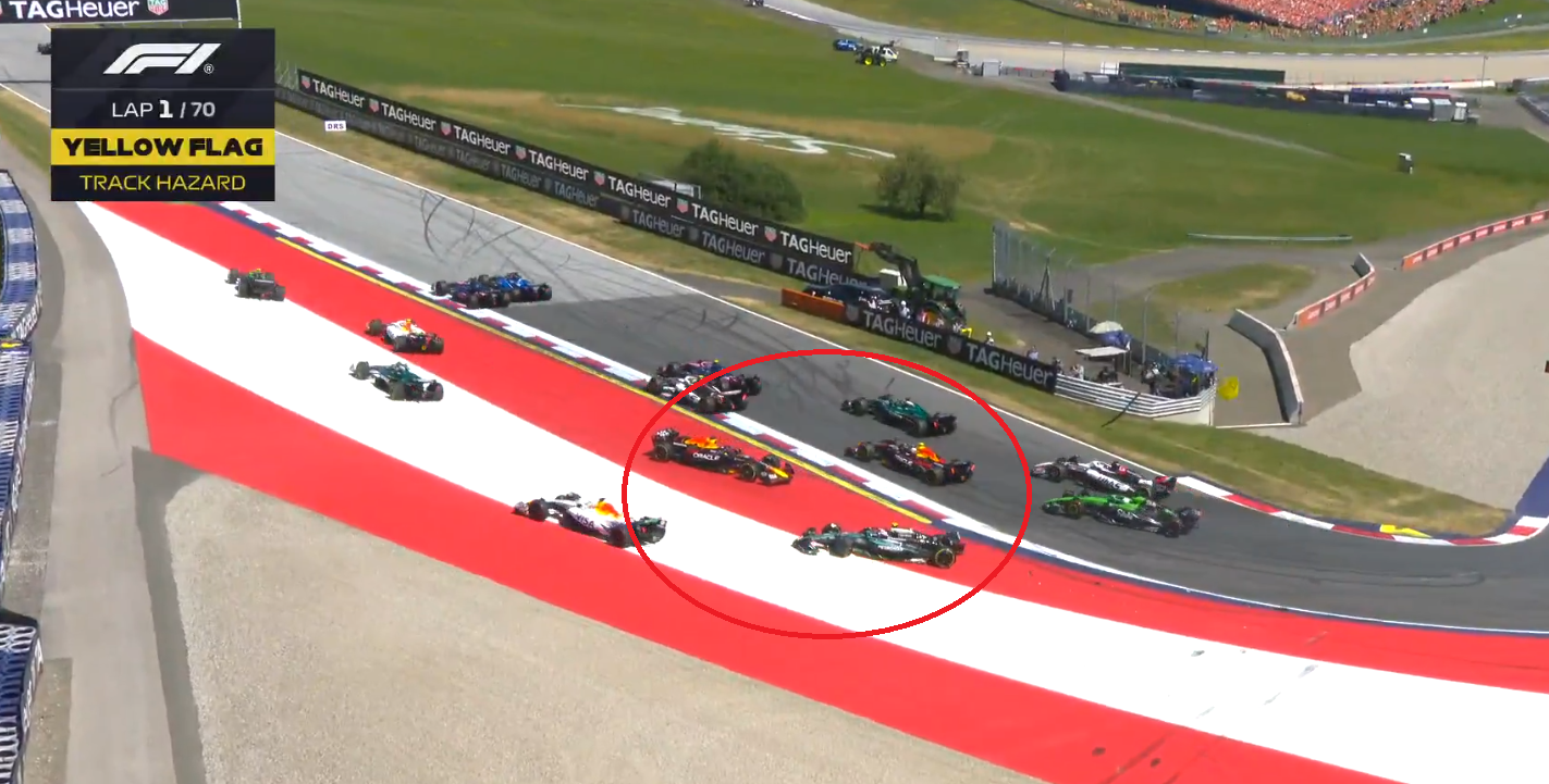 Dezastru pentru Verstappen! A fost scos din cursă &icirc;n primul tur din Marele Premiu al Austriei