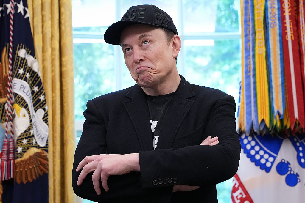 Război total! Donald Trump trimite DOGE peste Elon Musk: Fără subvenții, s-ar &icirc;ntoarce acasă, &icirc;n Africa de Sud!