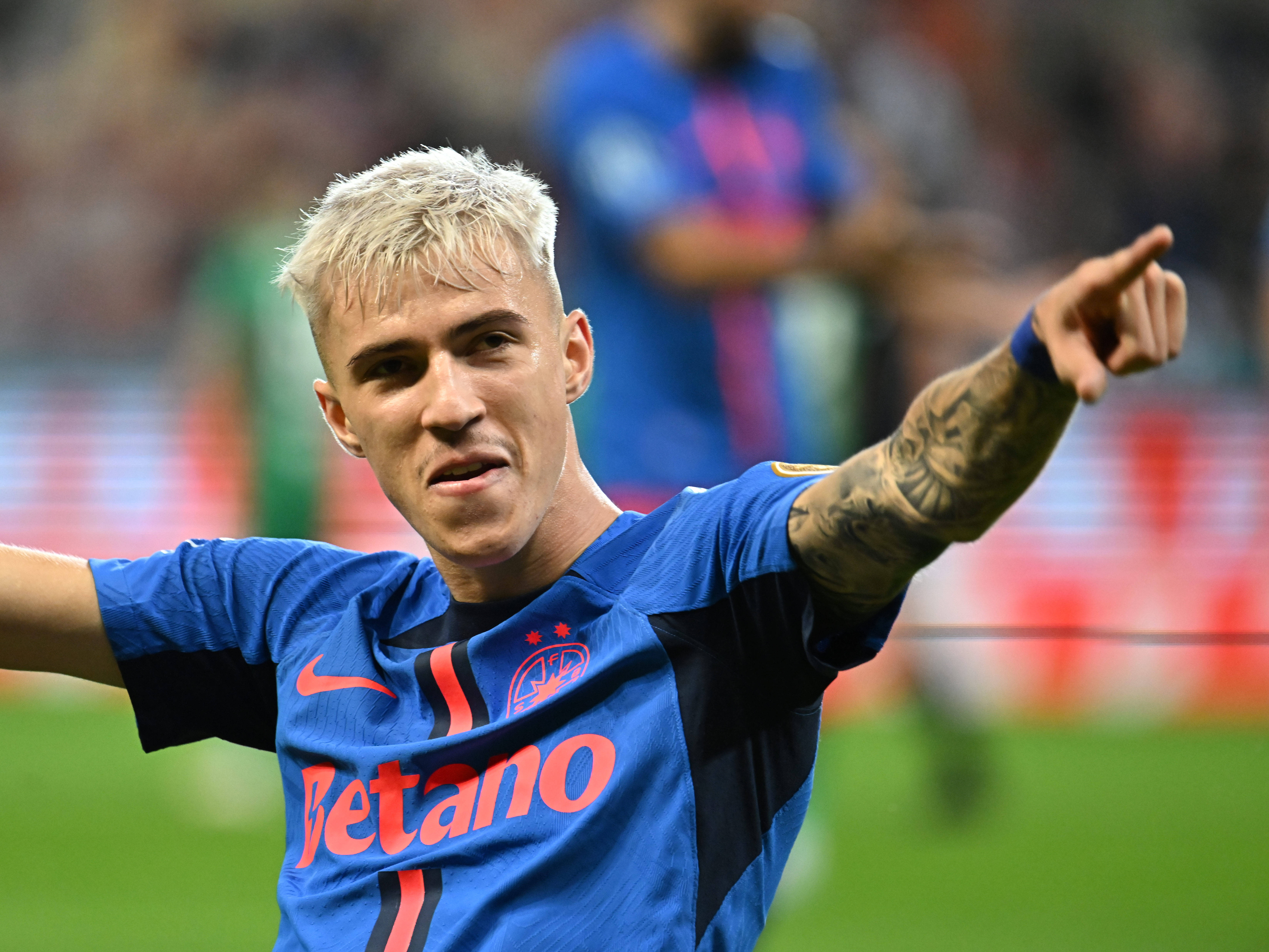 Tavi Popescu, praf și pulbere: premieră neagră pentru starul decăzut al FCSB-ului