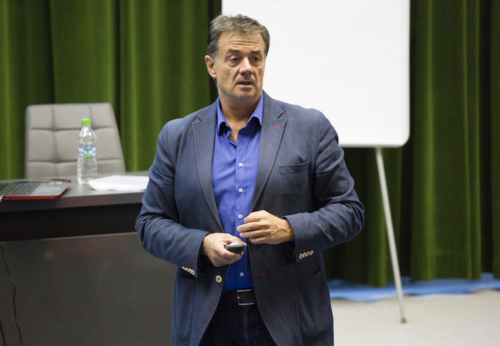 Război la vârf în CCA: Vassaras l-a șters de pe lista UEFA pe omul care a prins semifinala Champions League