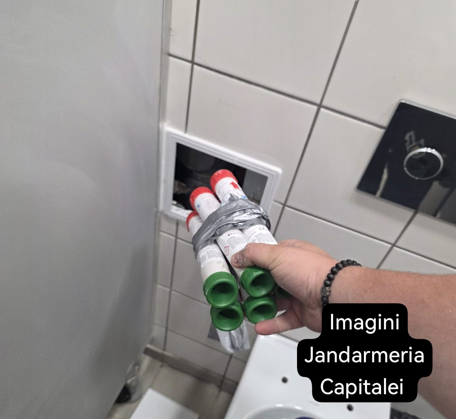 Pirotehnice la derby! Ce au găsit forțele de ordine &icirc;nainte de FCSB - CFR Cluj