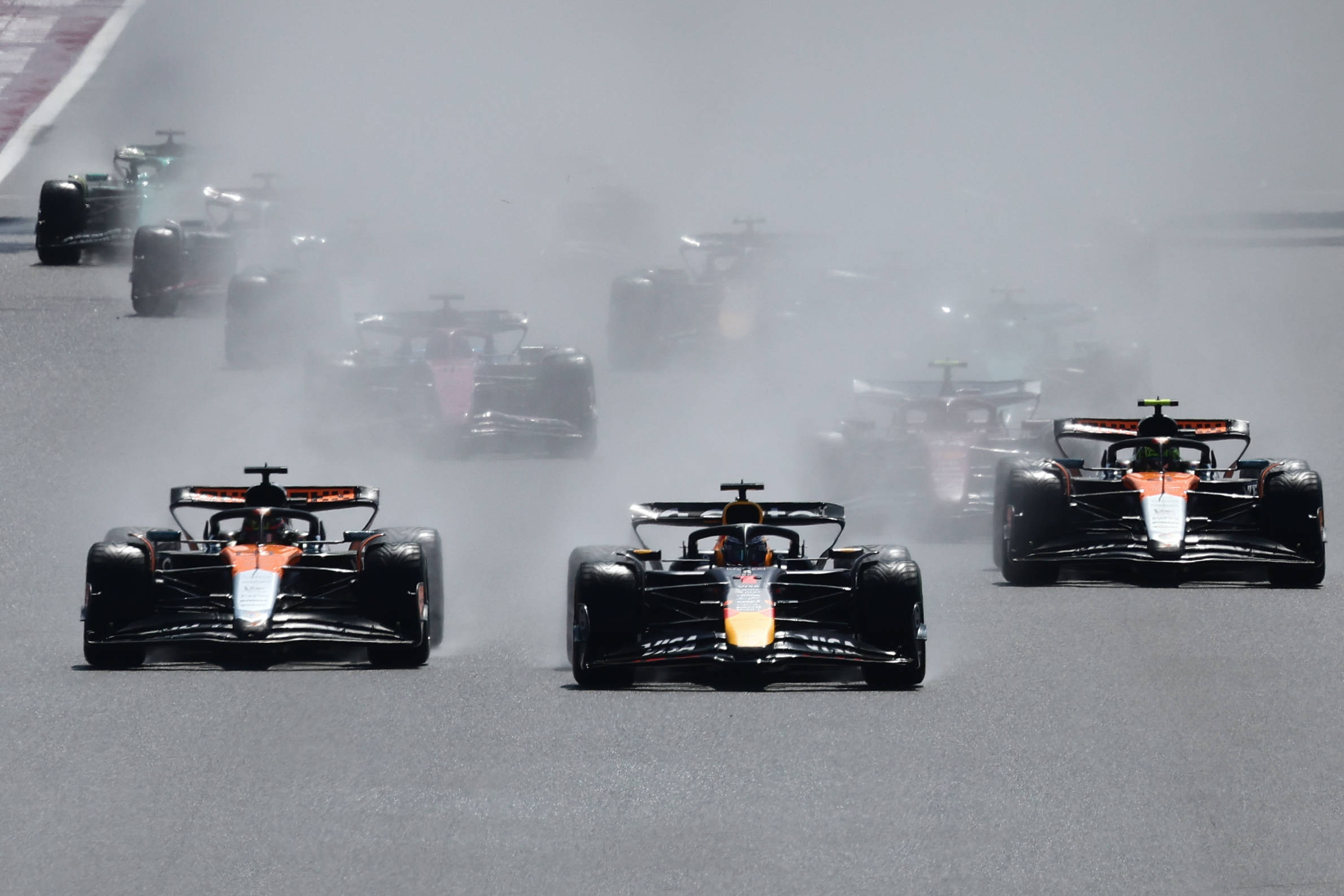 Cursă nebună la Silverstone! Norris a profitat de penalizarea lui Piastri, Hulkenberg a produs surpriza zilei