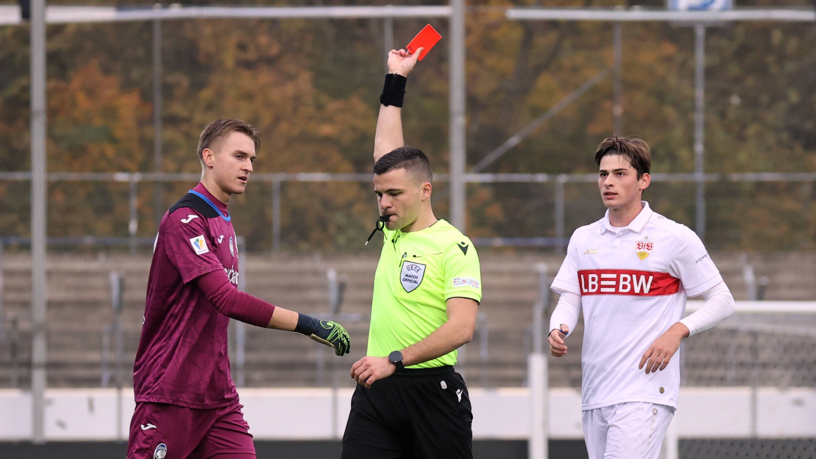 &bdquo;Domnul cartonaș&ldquo;, delegat la debutul european al FCSB-ului: bilanțul s&acirc;rbului, incredibil!