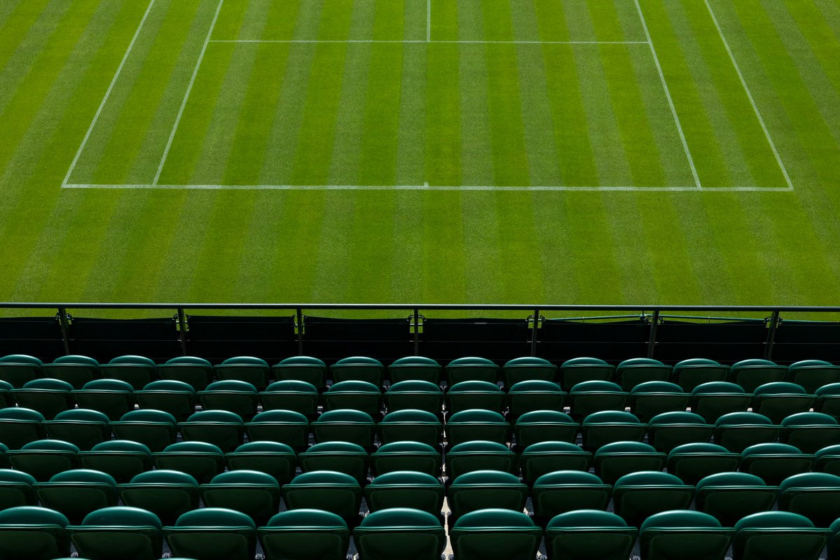 Un american și un rus au ridicat tensiunea, la Wimbledon. Cine este jucătorul care &icirc;l așteaptă pe Alcaraz &icirc;n semifinală