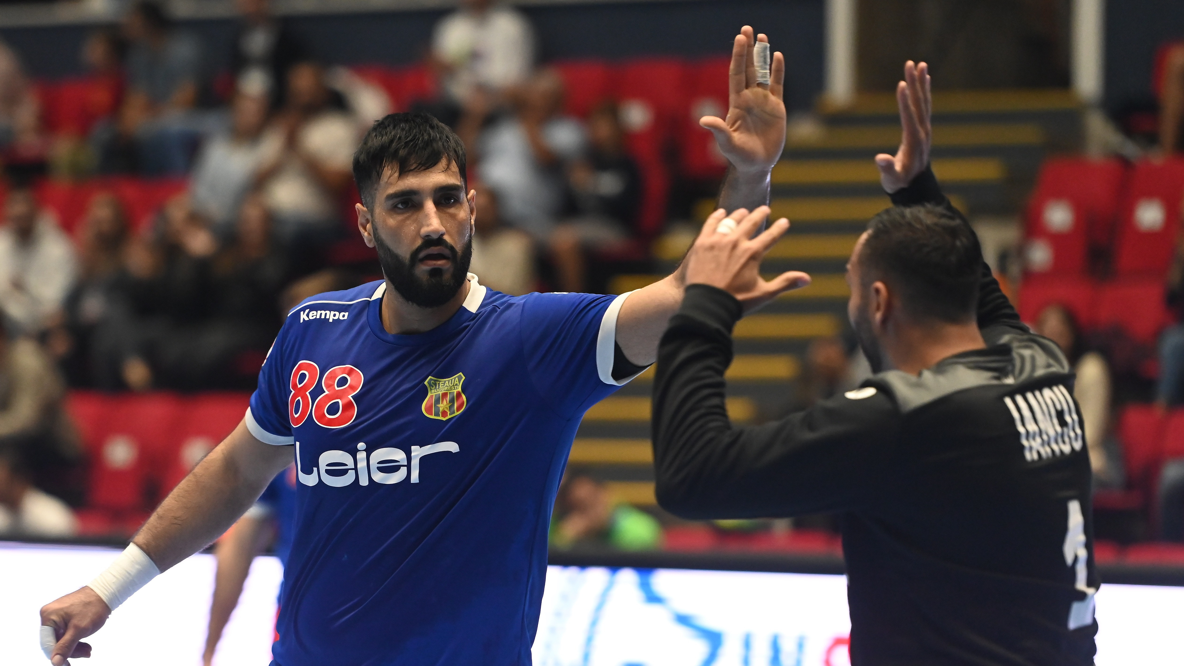 &bdquo;Rom&acirc;nia, te iubesc, dar te și rog ceva... &rdquo;: strigătul de disperare al iranianului Alireza Mousavi