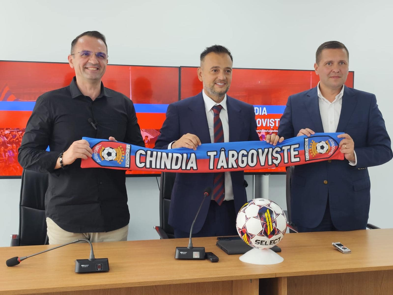 Chindia și-a dat reset! Conducere nouă, plus un jucător aflat pe lista FCSB și talentul Rapidului, aduși &icirc;n această vară