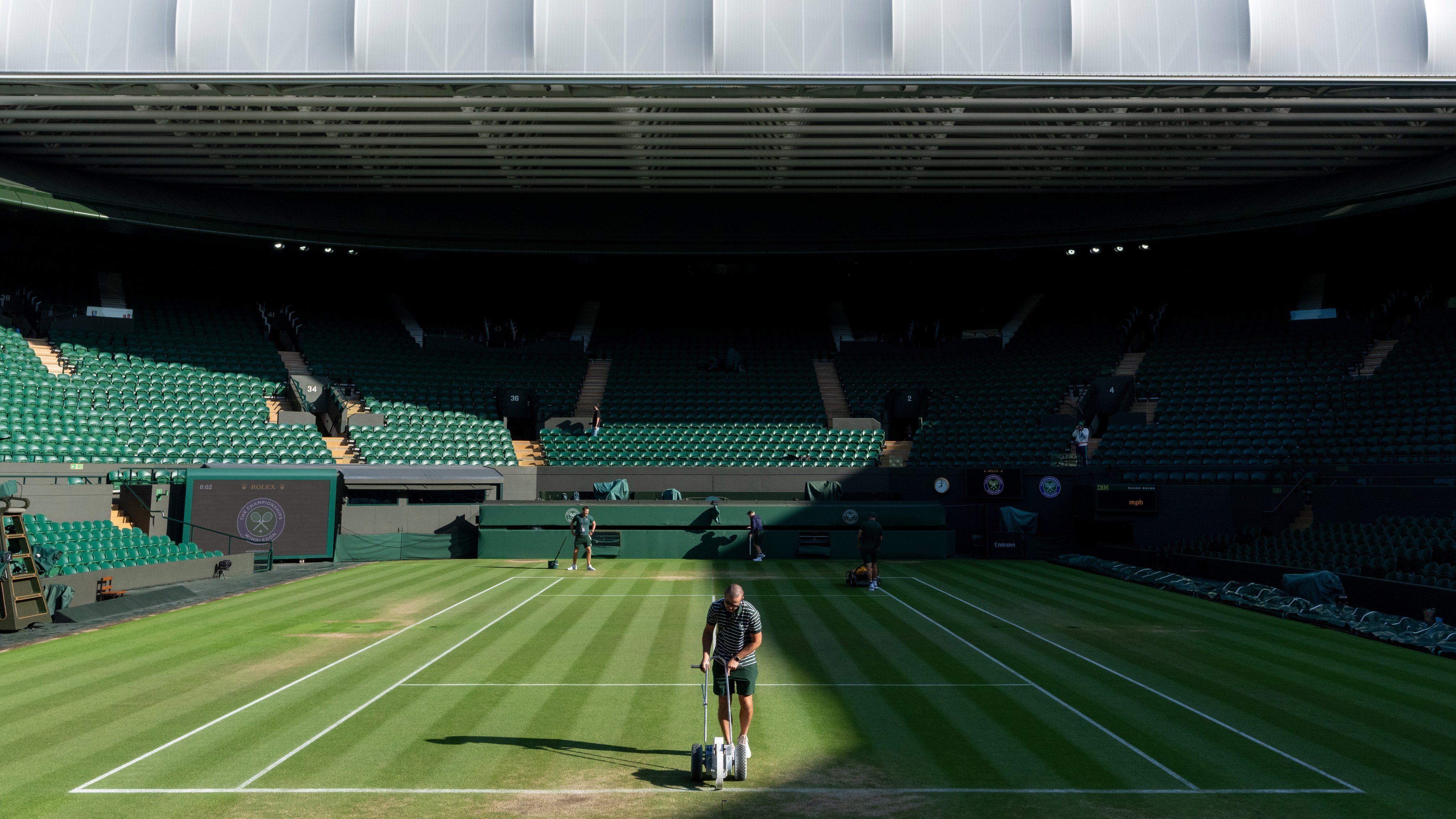 Englezii &icirc;mpart amenzi pe bandă rulantă la Wimbledon! Un britanic e campionul sancțiunilor, nici finalista n-a scăpat