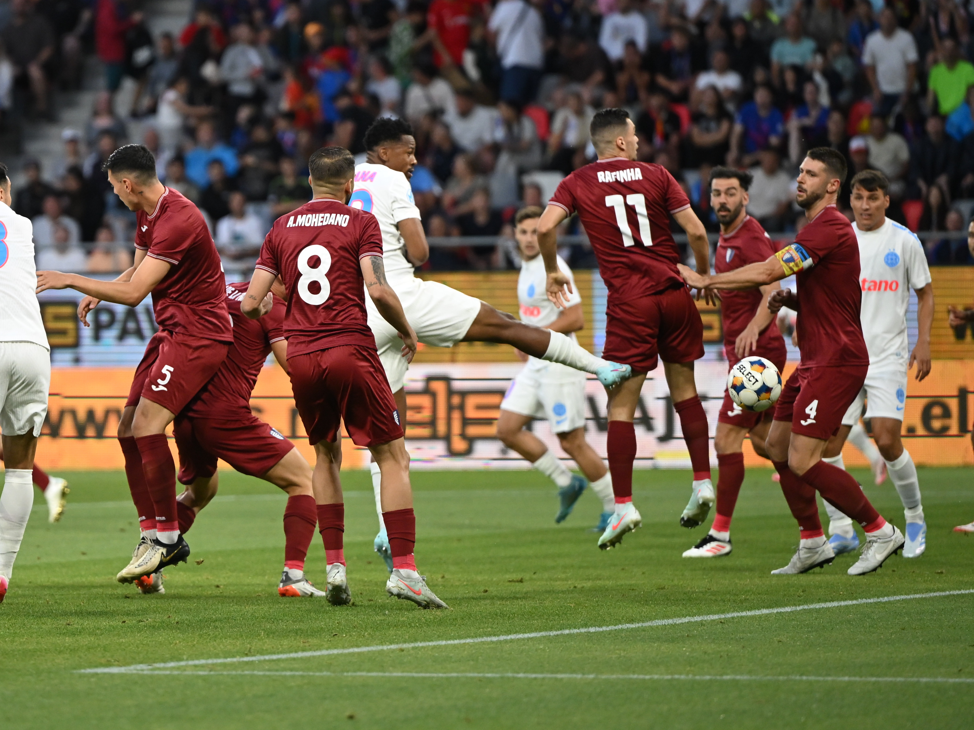 Fanii lui FCSB, revoltați după ce s-au anunțat prețurile biletelor din Andorra: Am dat mai puțin la Benfica - Barcelona