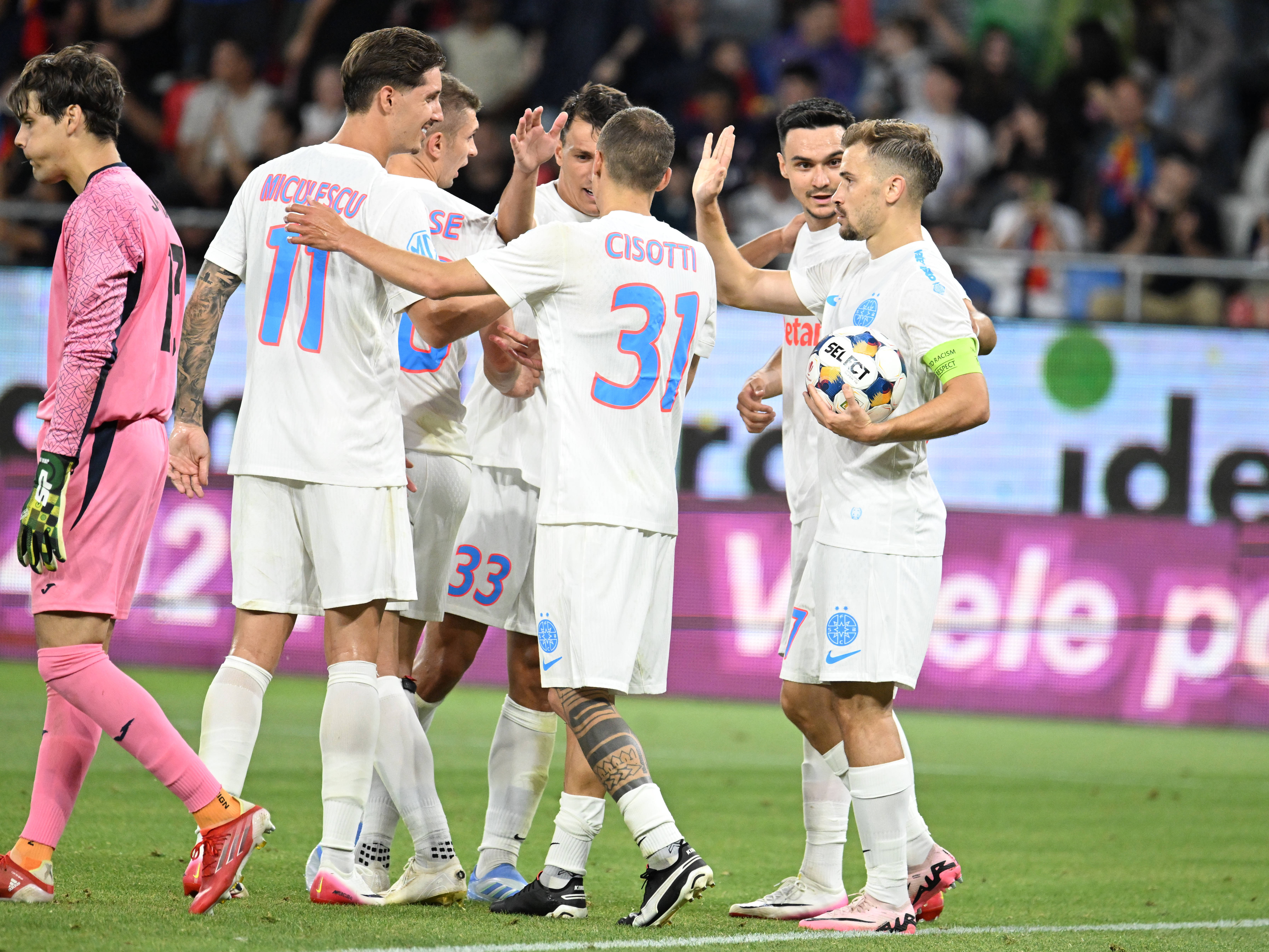 Regretul care &icirc;l b&acirc;ntuie pe Olaru după FCSB - Inter d Escaldes 3-1